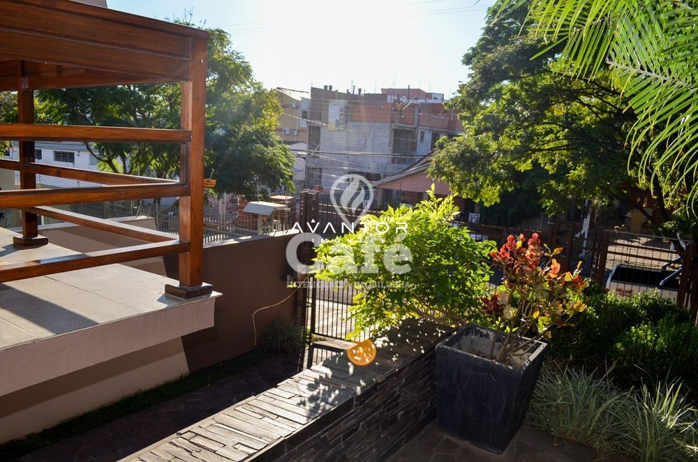 Casa em alto padrão no Bairro Nossa Senhora Medianeira — Casa com 3 quartos à venda em Nossa Senhora Medianeira, Santa Maria/RS