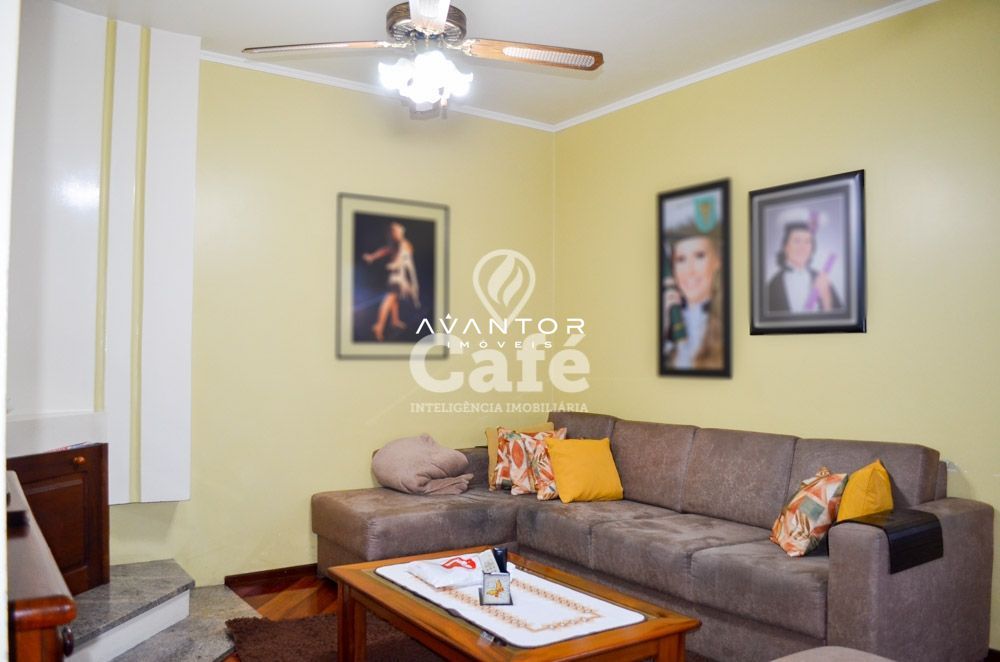 Casa em alto padrão no Bairro Nossa Senhora Medianeira — Casa com 3 quartos à venda em Nossa Senhora Medianeira, Santa Maria/RS