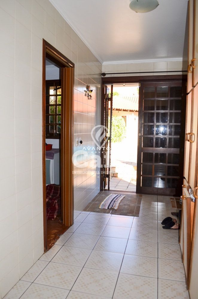 Casa em alto padrão no Bairro Nossa Senhora Medianeira — Casa com 3 quartos à venda em Nossa Senhora Medianeira, Santa Maria/RS
