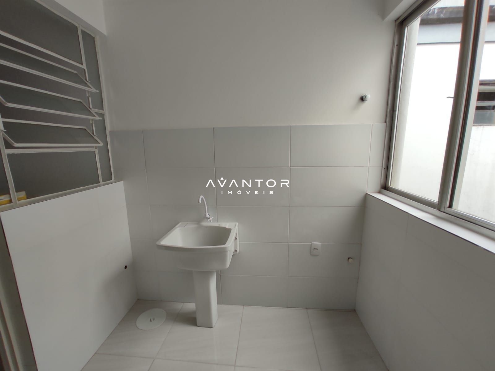 Apartamento com 2 quartos à venda no Edifício Noruega, em Centro, Santa Maria/RS — foto 4 de 14