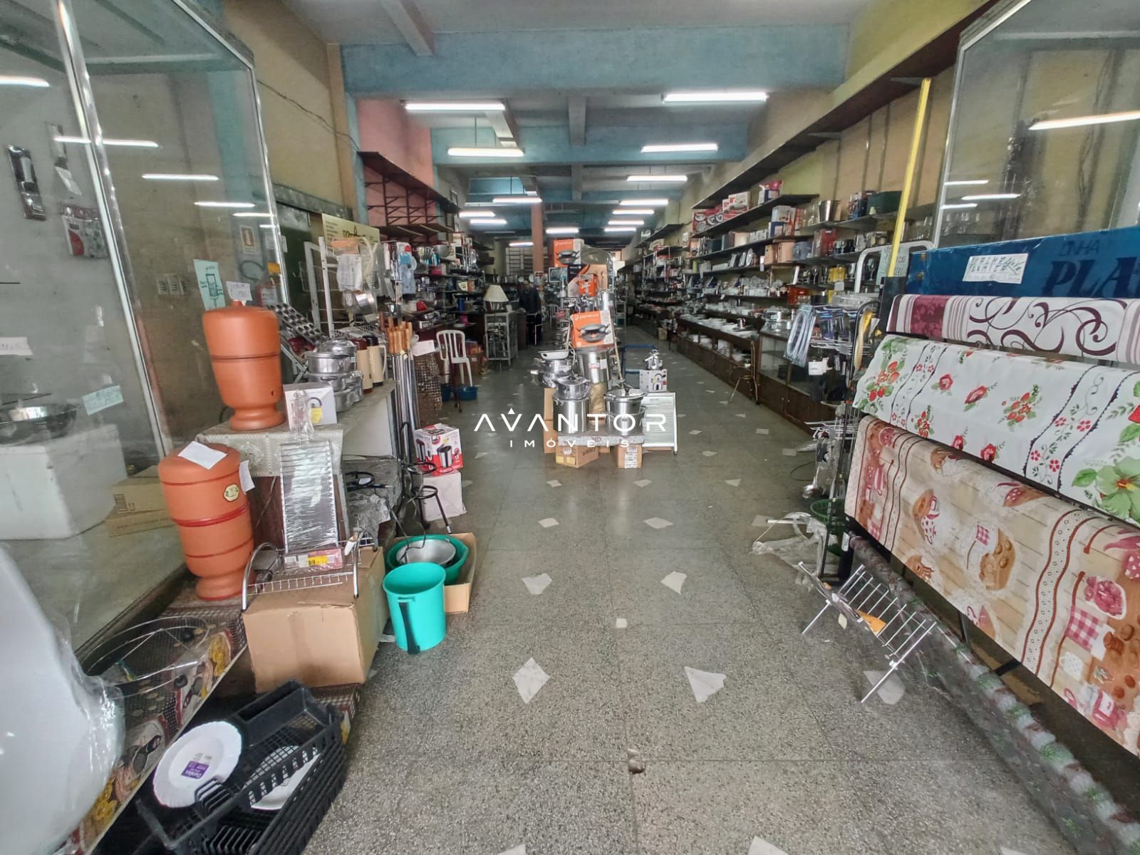 Loja com 5 salas para alugar em Centro, Santa Maria/RS — foto 2 de 12