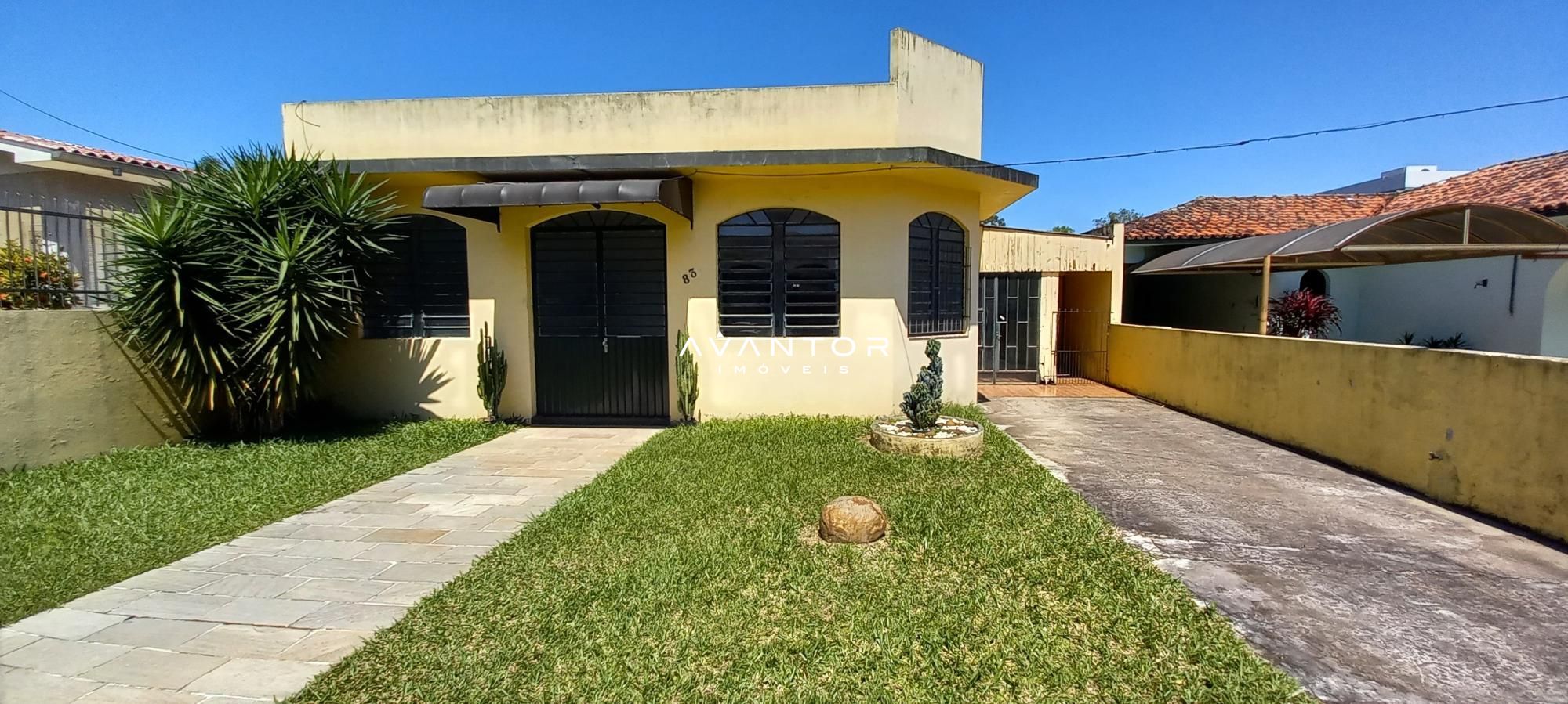 Casa Comercial com 3 salas à venda em São José, Santa Maria/RS — foto 2 de 16