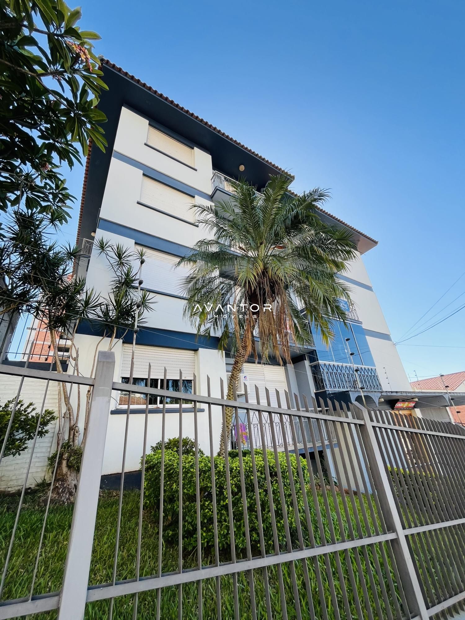 Apartamento com 2 quartos à venda no Edifício Silfer, em Nossa Senhora de Lourdes, Santa Maria/RS — foto 2 de 15