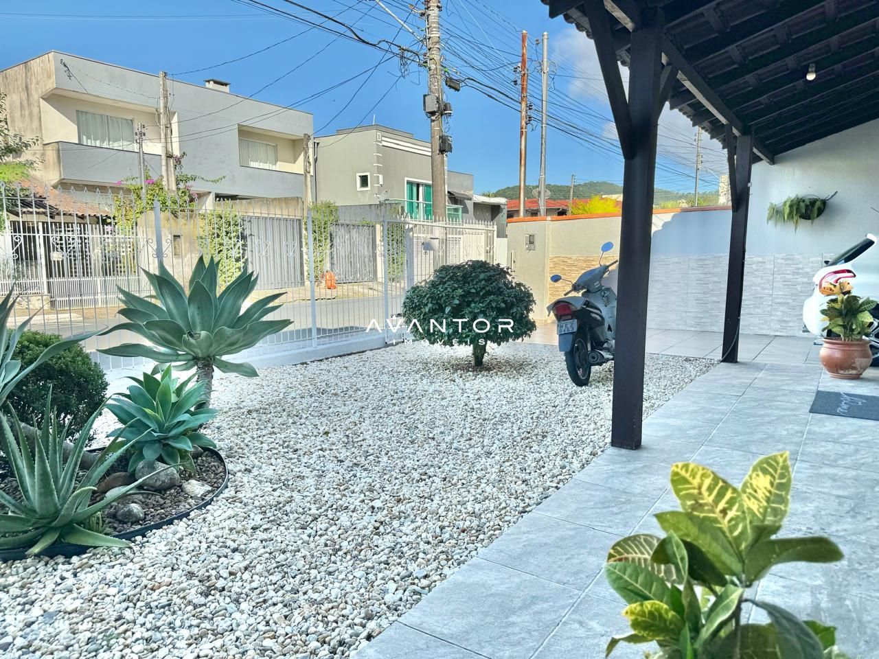 Casa com 2 quartos à venda em Jardim Iate Clube, Balneário Camboriú/SC — foto 2 de 17