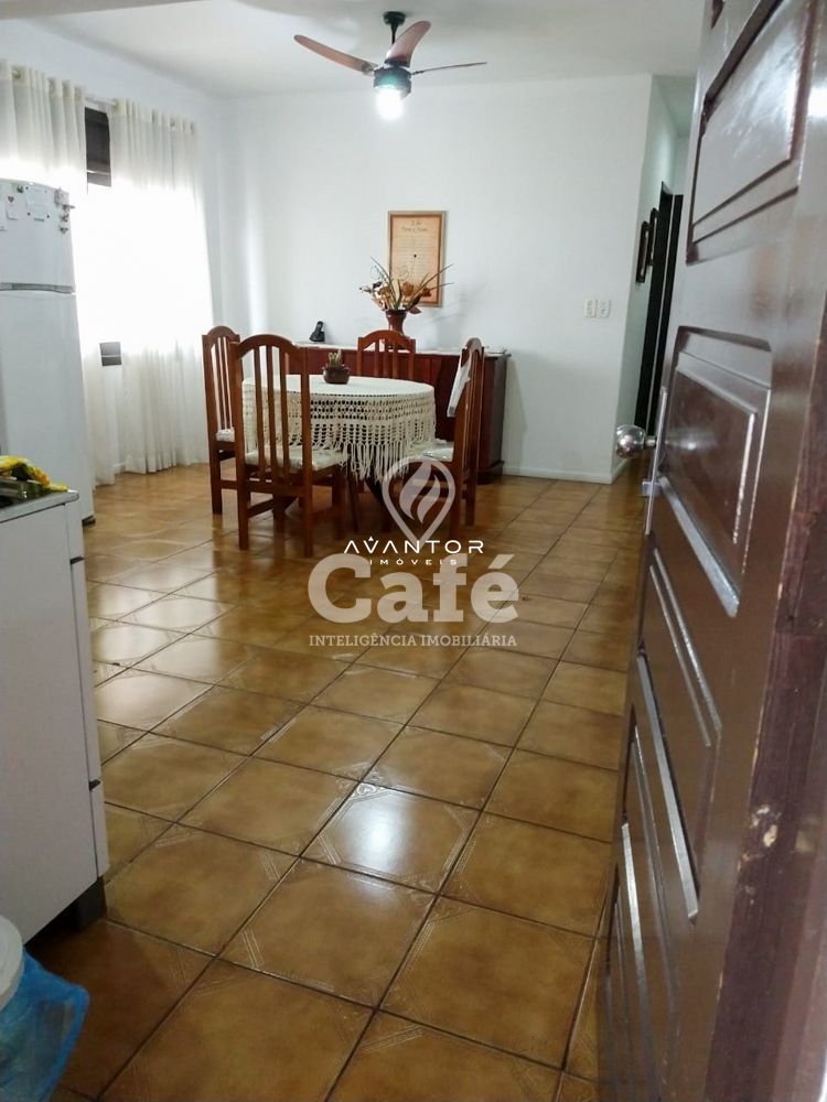 Casa 3 dormitórios + dependência de empregada, Nossa Sra. de Lourdes — Casa com 4 quartos à venda em Nossa Senhora de Lourdes, Santa Maria/RS
