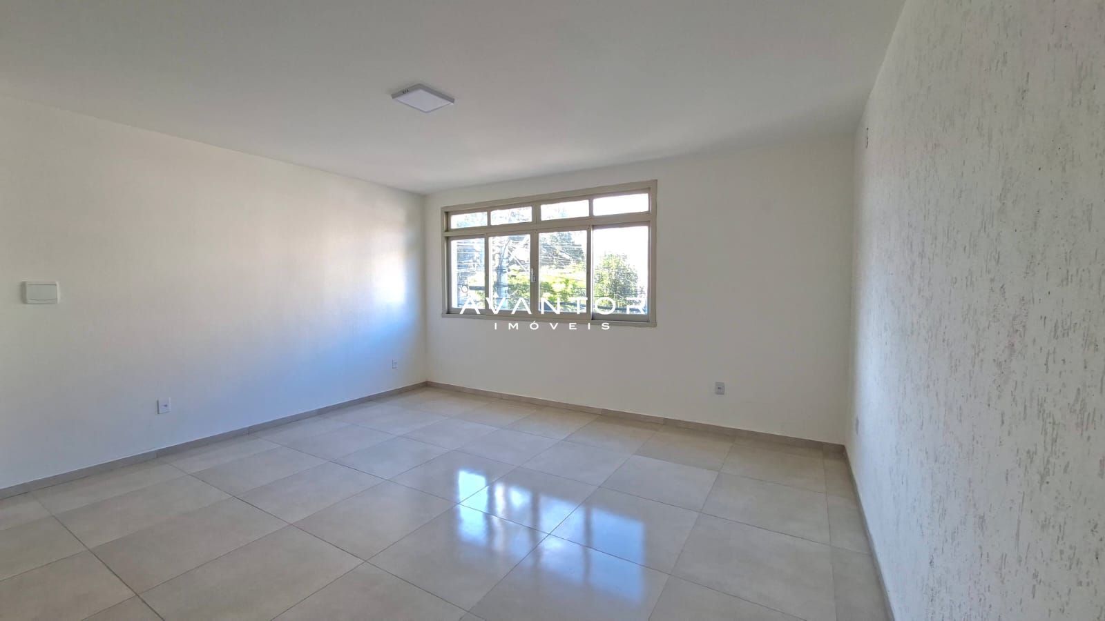 Sala Comercial com 1 sala à venda em Centro, Santa Maria/RS — foto 2 de 13