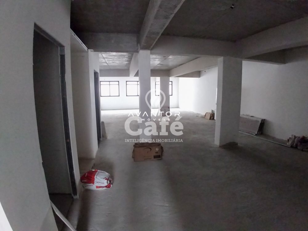 Excelente oportunidade! Sala comercial com 135m² de área privativa — Sala Comercial com 1 sala à venda em Centro, Santa Maria/RS