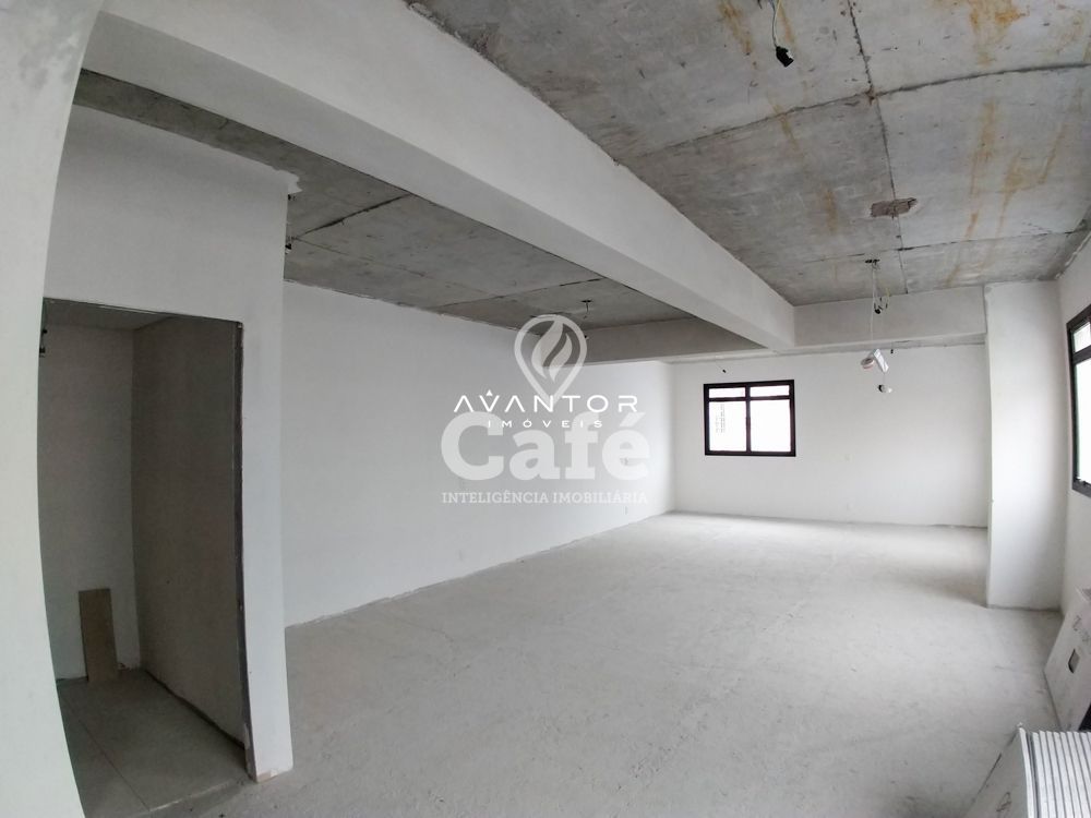 Sala comercial com 135m² de área privativa, 2 banheiros e copa — Sala Comercial com 1 sala à venda em Centro, Santa Maria/RS