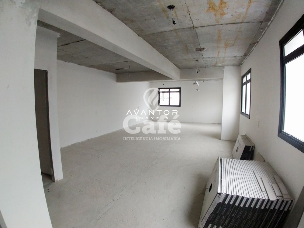 Sala comercial com 135m² de área privativa, 2 banheiros e copa — Sala Comercial com 1 sala à venda em Centro, Santa Maria/RS