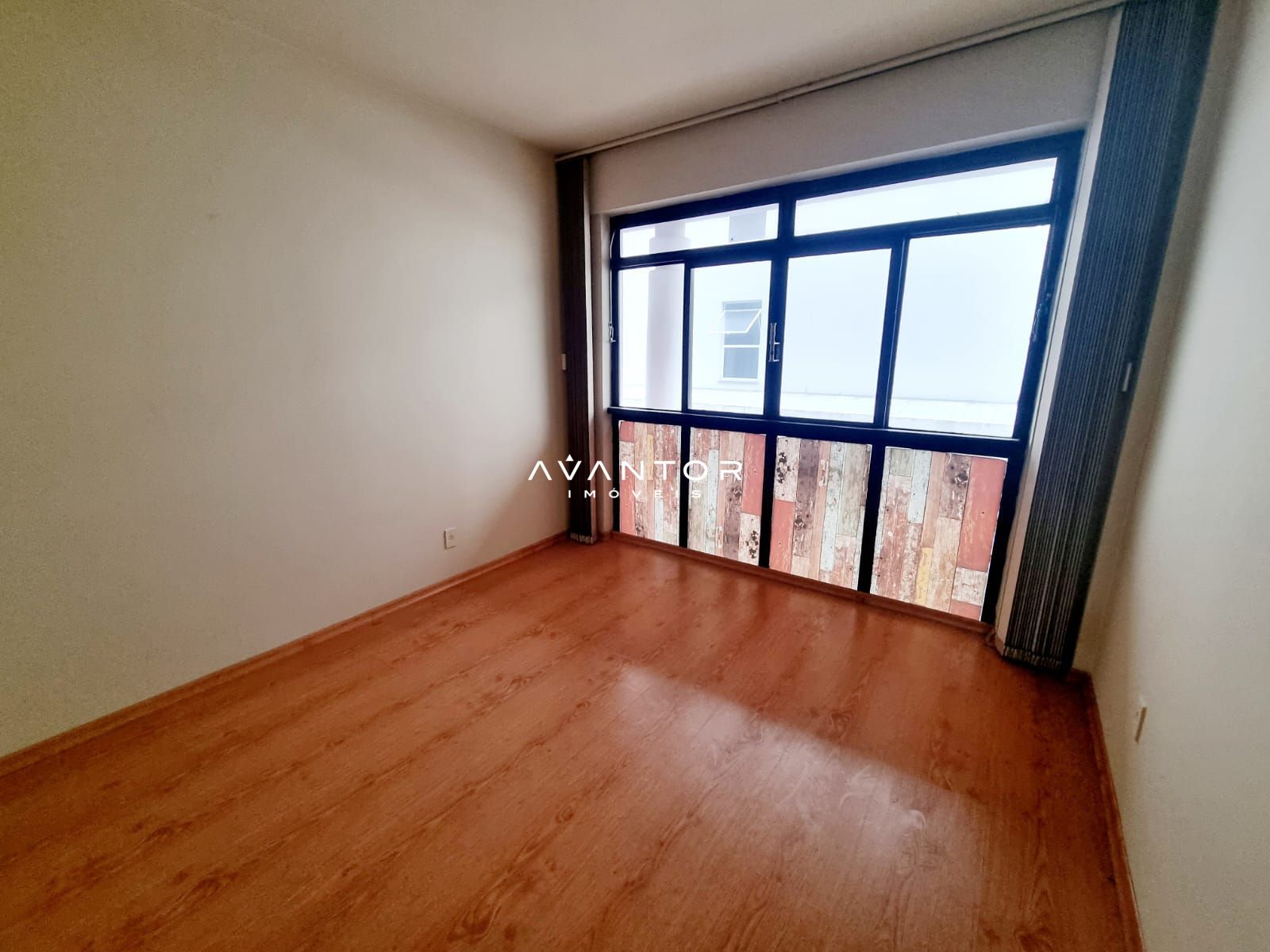 Apartamento com 3 quartos à venda no Edifício Continental, em Bonfim, Santa Maria/RS — foto 4 de 24