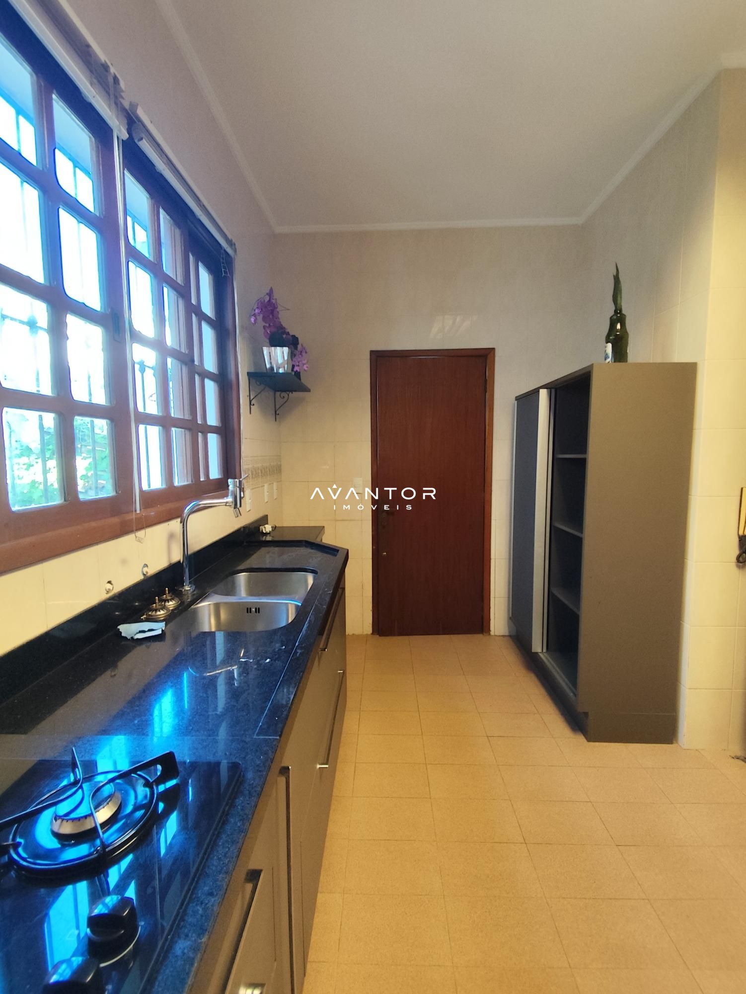 Casa com 4 quartos para alugar em Centro, Santa Maria/RS — foto 9 de 36