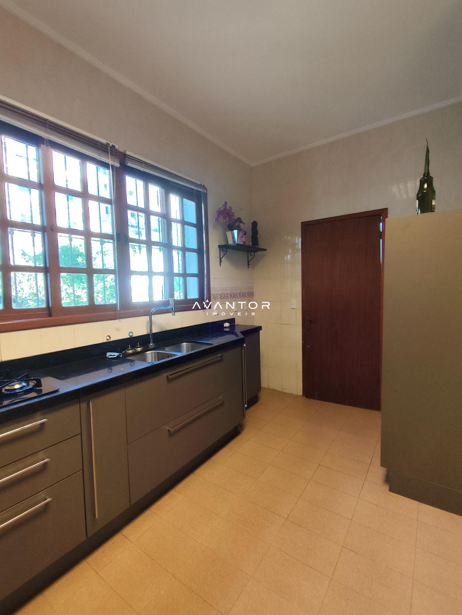 Casa com 4 quartos para alugar em Centro, Santa Maria/RS — foto 10 de 36