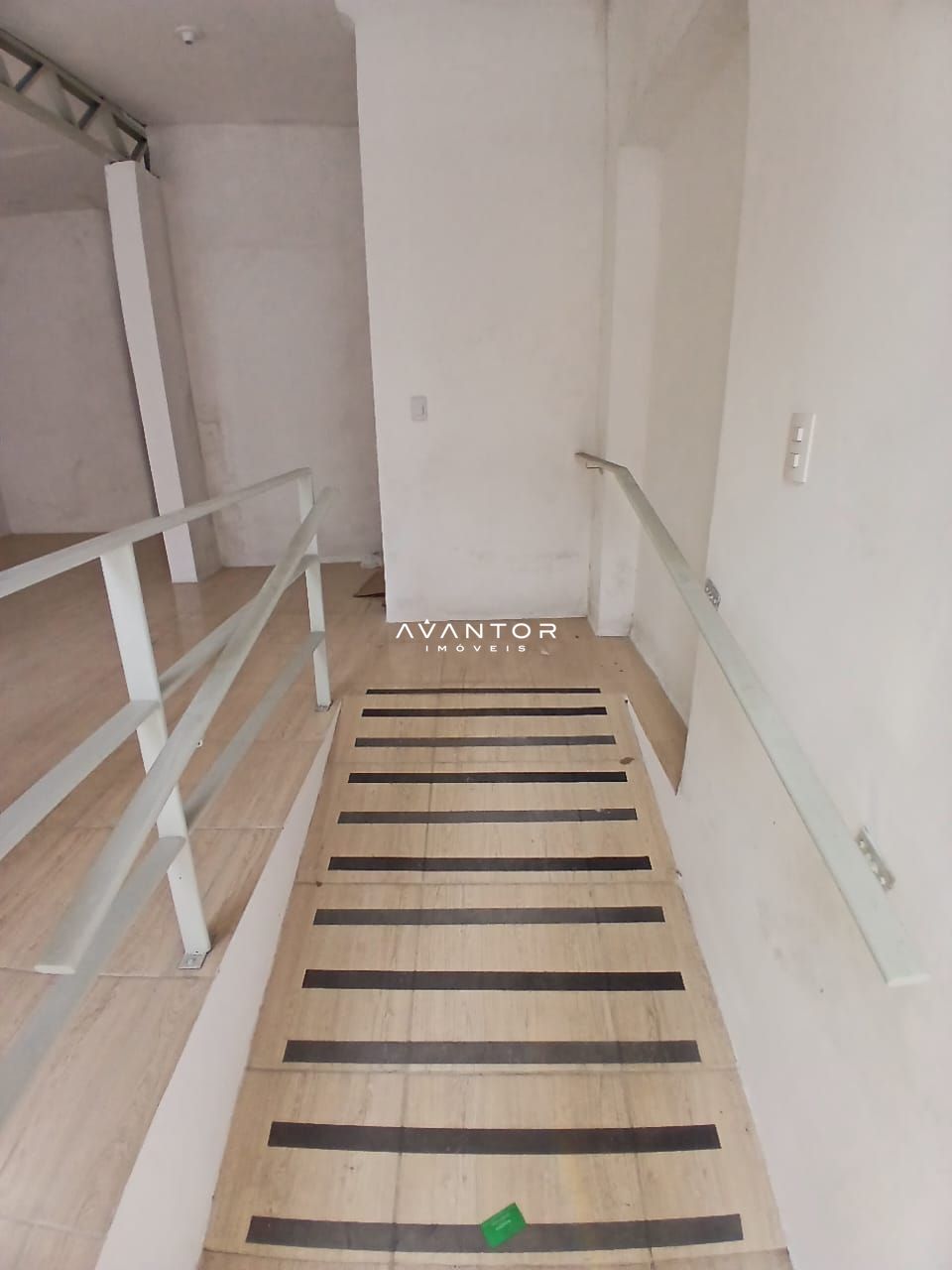 Casa Comercial com 4 salas à venda em Centro, Santa Maria/RS — foto 3 de 19