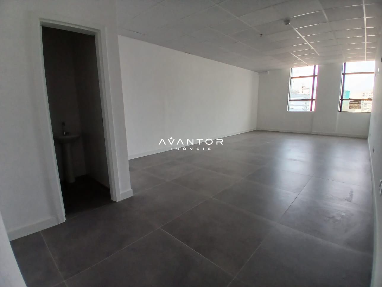Sala Comercial com 1 sala para alugar no Office Tower, em Centro, Santa Maria/RS — foto 2 de 6