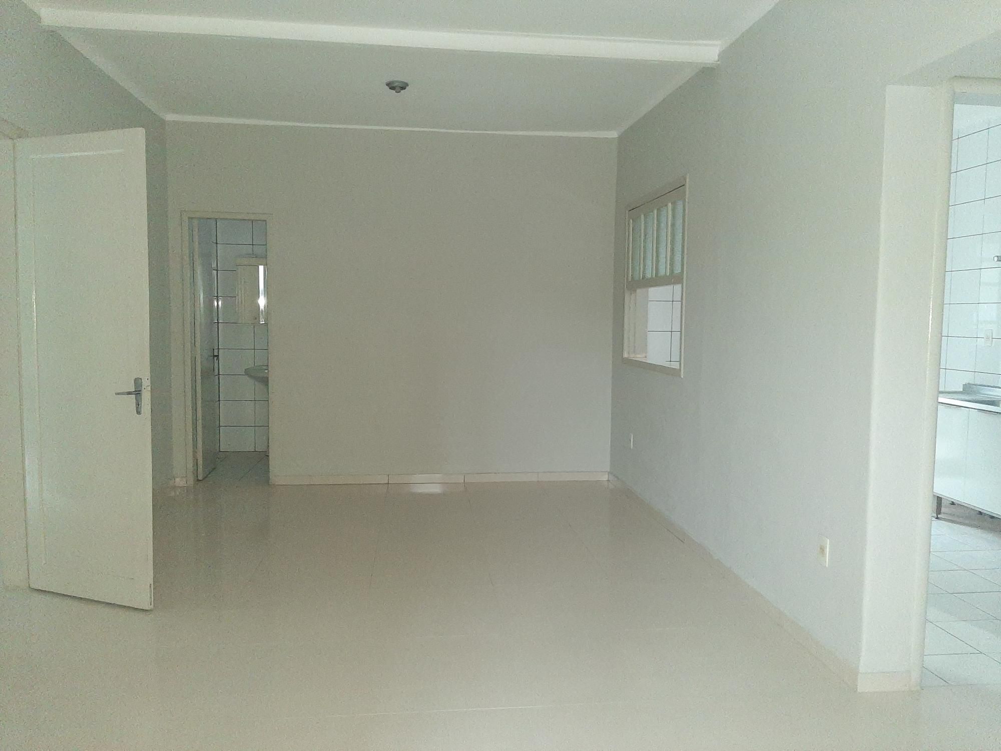 Apto 3 dormitórios, 2 banheiros, garagem, no centro — Apartamento com 3 quartos para alugar em Centro, Santa Maria/RS