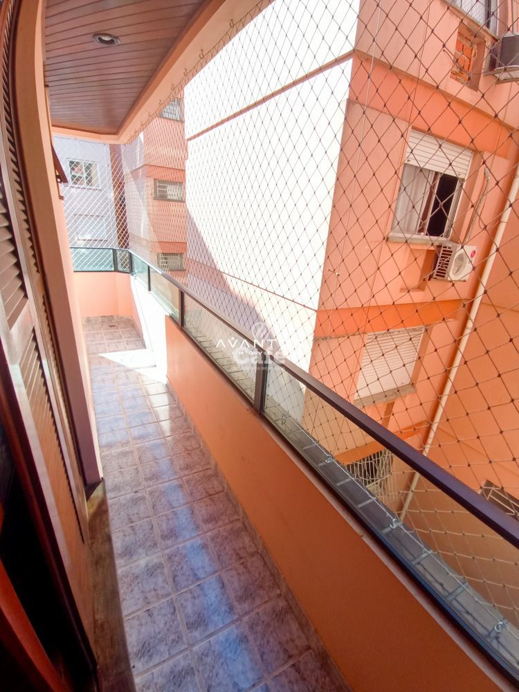 Lindo apartamento 3 dormitórios, sendo um suíte e closet, sala 3 ambientes com lareira, ár — Apartamento com 4 quartos à venda em Nossa Senhora de Fátima, Santa Maria/RS