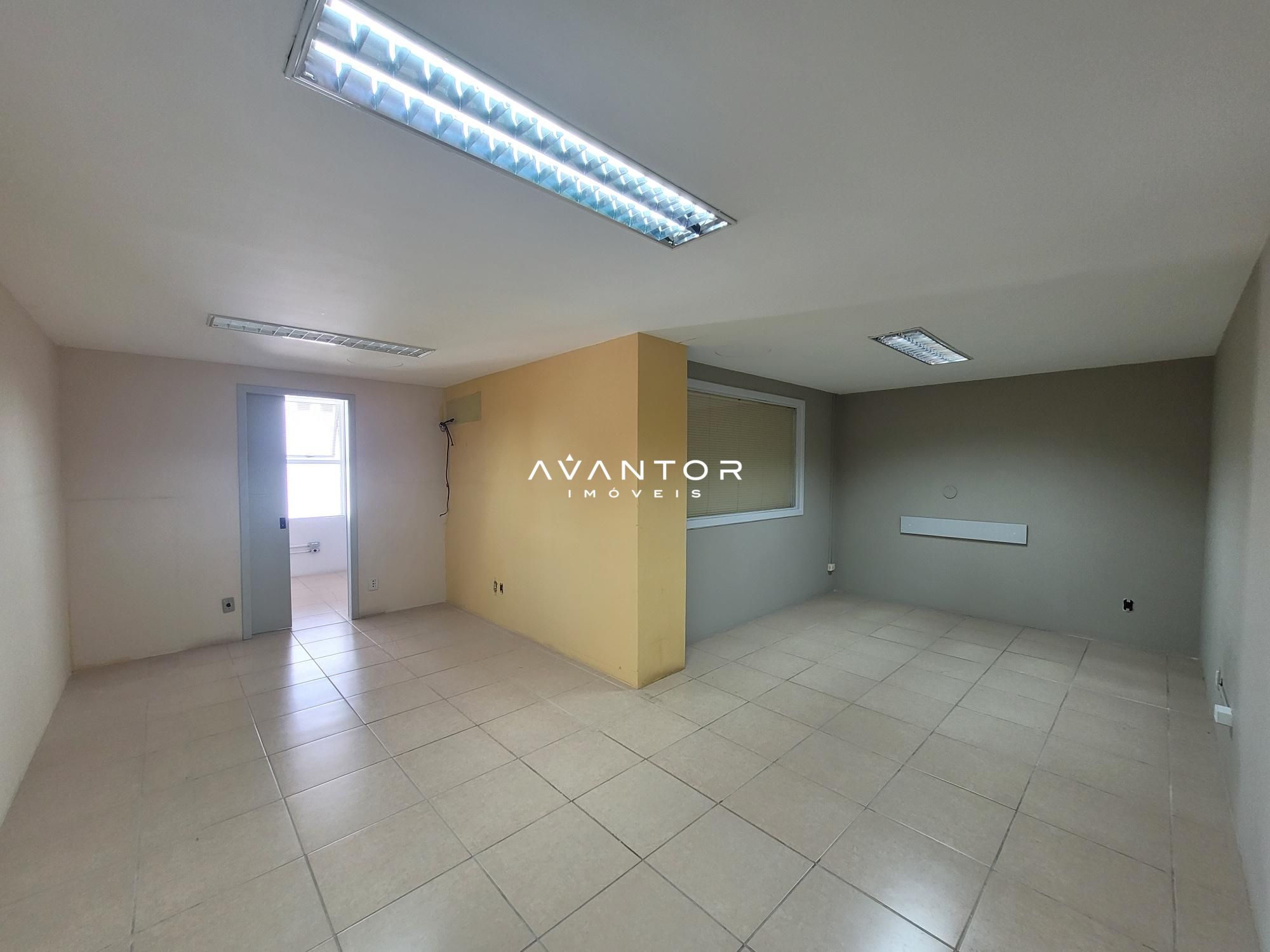 Sala Comercial com 10 salas para alugar em Nossa Senhora Medianeira, Santa Maria/RS — foto 16 de 31