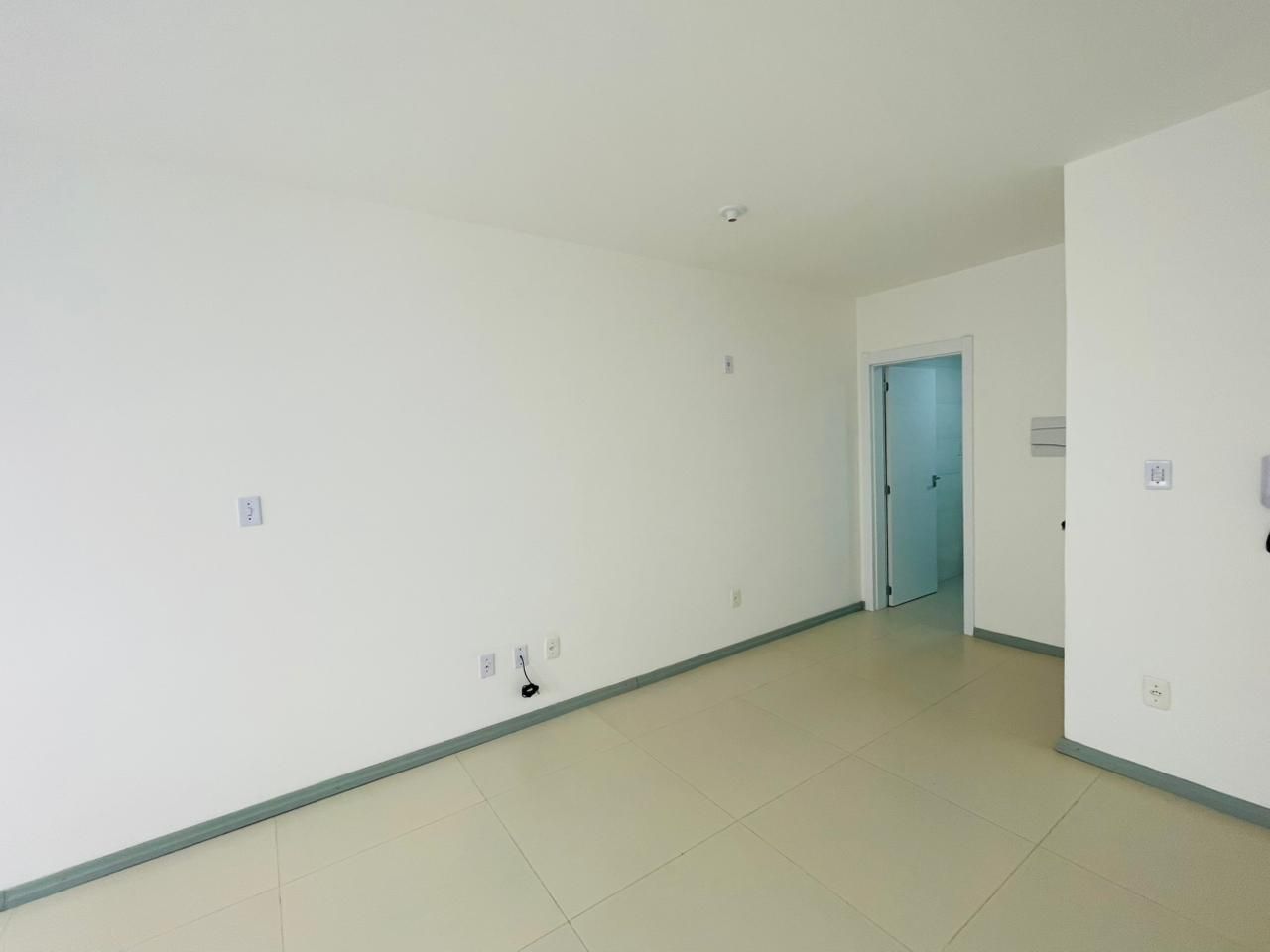 Kitnet studio disponível para locação e venda no bairro Camobi em Santa Maria — Studio com 1 quarto à venda em Camobi, Santa Maria/RS