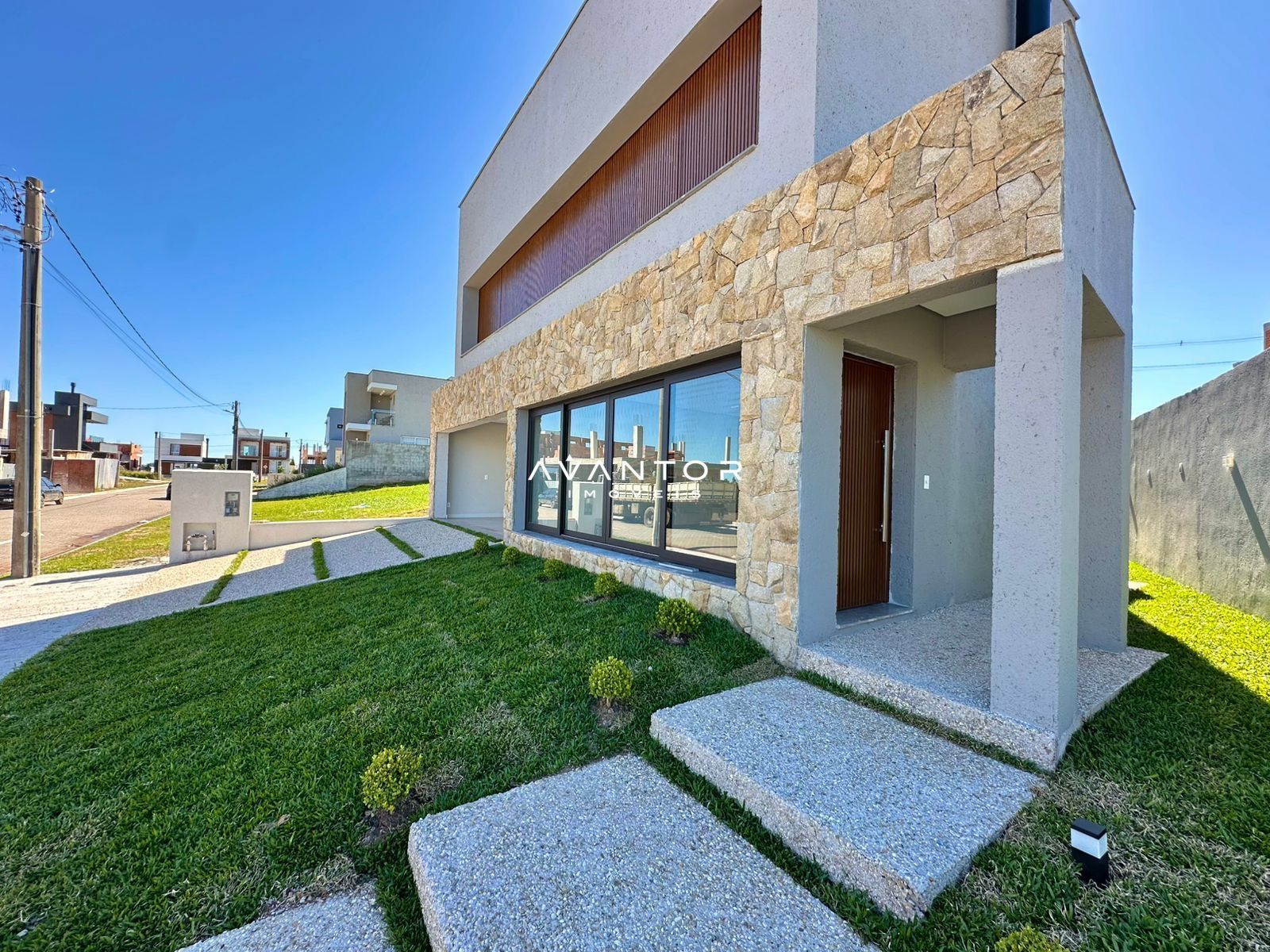 Casa com 4 quartos à venda no Residencial Real Park, em Tomazetti, Santa Maria/RS — foto 2 de 36