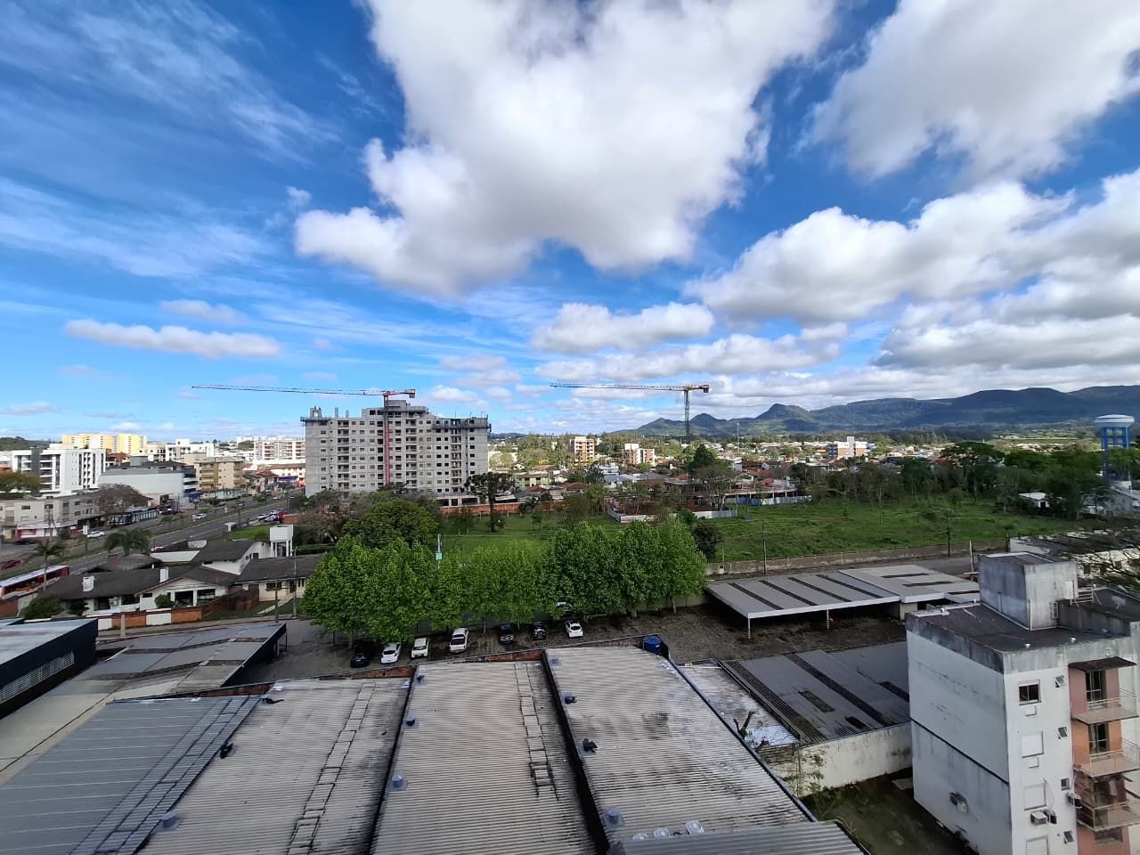 Apartamento de 1 dormitório disponível para locação no bairro Camobi em Santa Maria — Apartamento com 1 quarto para alugar em Camobi, Santa Maria/RS