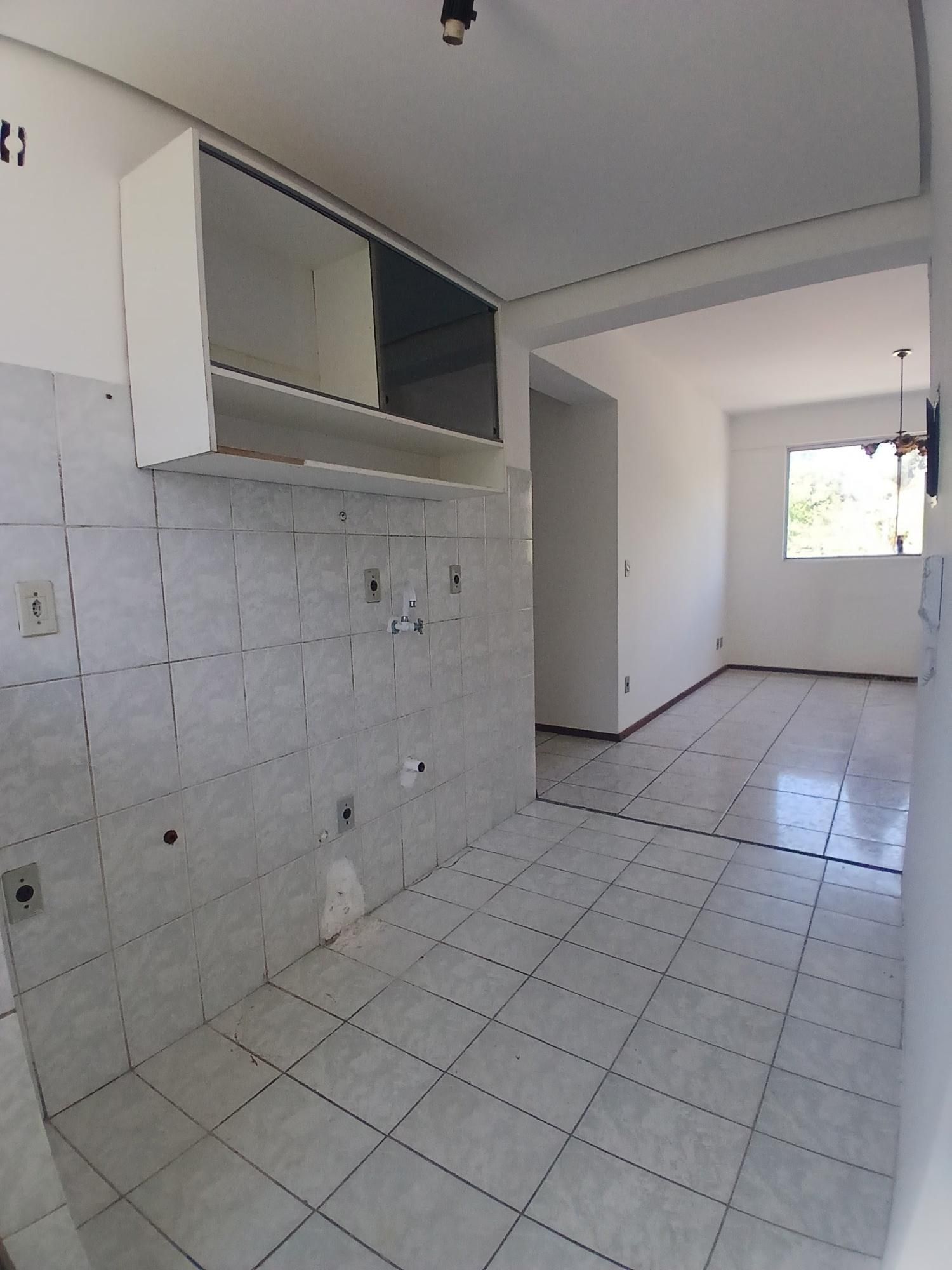 Apartamento Central de 2 dormitórios, sala de estar, banheiro social, cozinha e área de se — Apartamento com 2 quartos à venda em Centro, Santa Maria/RS