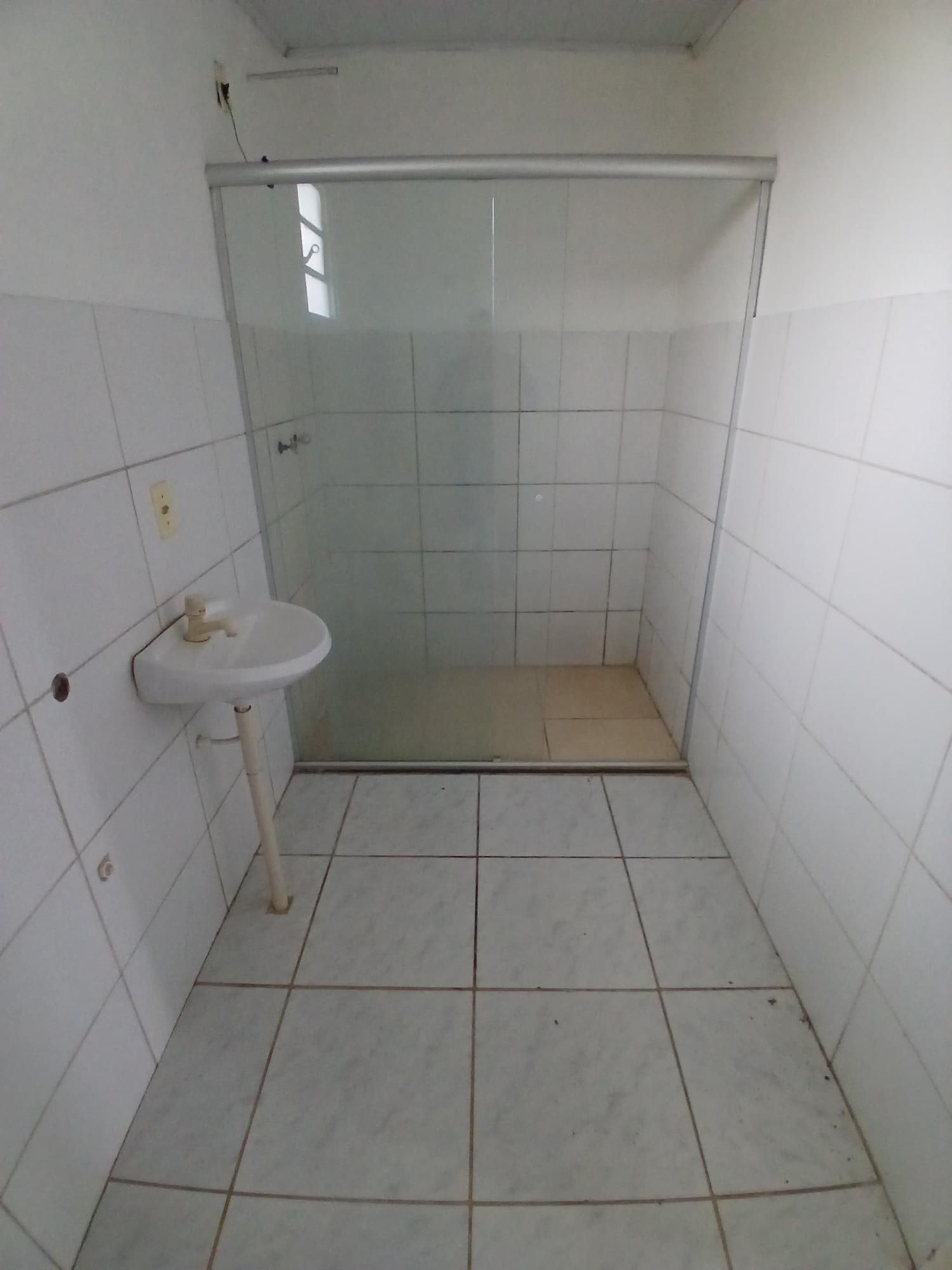 Casa no Diácono João Luiz Pozzobon de 2 dormitórios, sala e cozinha conjugadas, banheiro s — Casa com 2 quartos para alugar em Diácono João Luiz Pozzobon, Santa Maria/RS