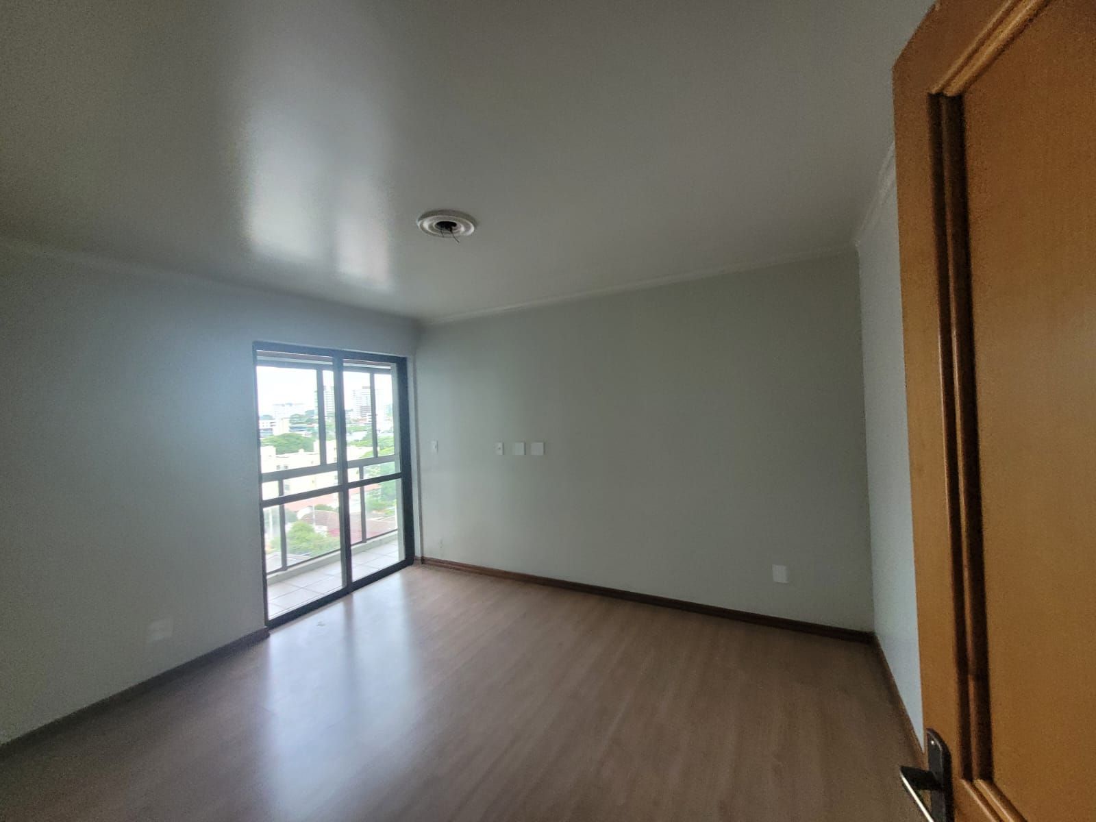 5 dormitórios, 2 suítes, 2 vagas, Av. Presidente Vargas — Apartamento com 5 quartos à venda em Nossa Senhora de Fátima, Santa Maria/RS