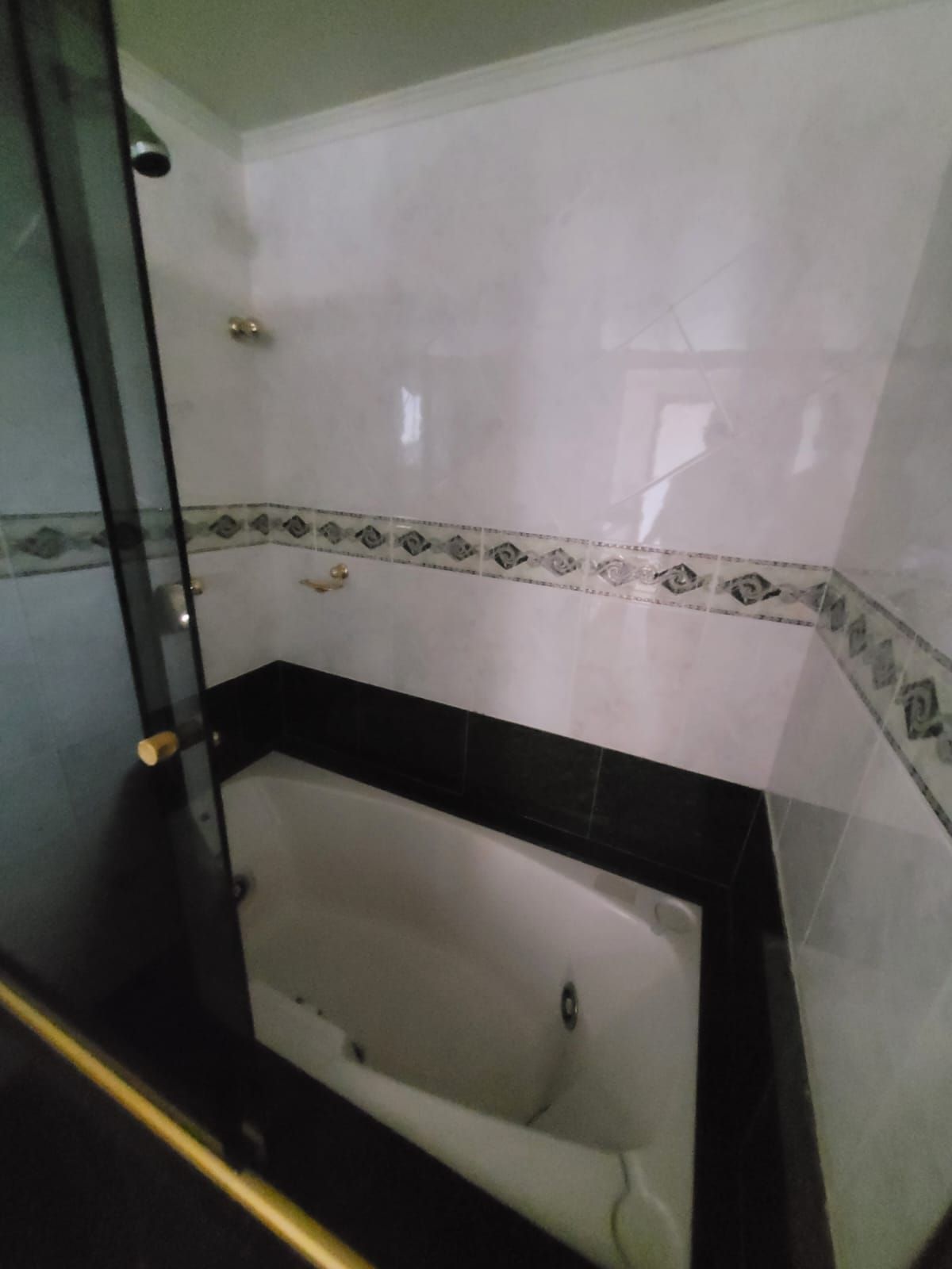 5 dormitórios, 2 suítes, 2 vagas, Av. Presidente Vargas — Apartamento com 5 quartos à venda em Nossa Senhora de Fátima, Santa Maria/RS
