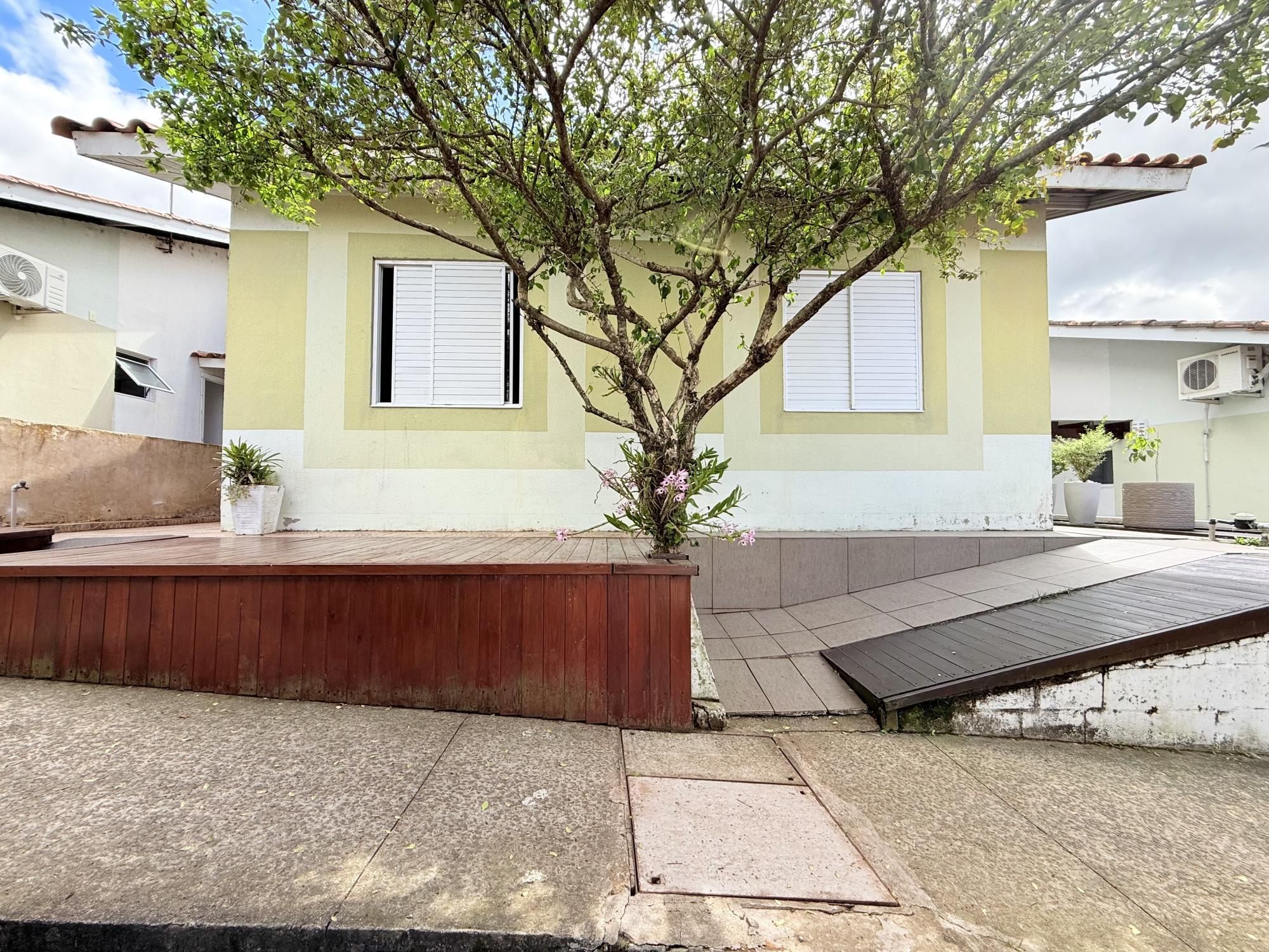 Casa com 3 dormitórios em condomínio fechado — Casa com 3 quartos à venda em Cerrito, Santa Maria/RS