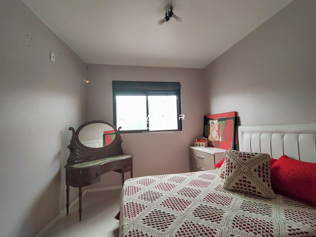 Casa com 4 dormitórios, piscina, pátio, em bairro central, Santa Maria/RS — Casa com 4 quartos à venda em Centro, Santa Maria/RS