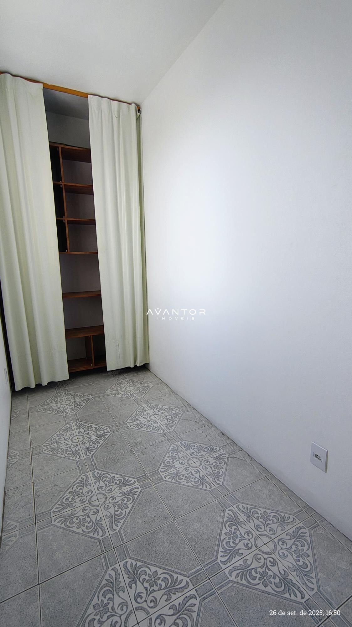 Dependêcia — Apartamento com 3 quartos à venda no Condomínio Edifício Torre Chillan, em Duque de Caxias, Santa Maria/RS