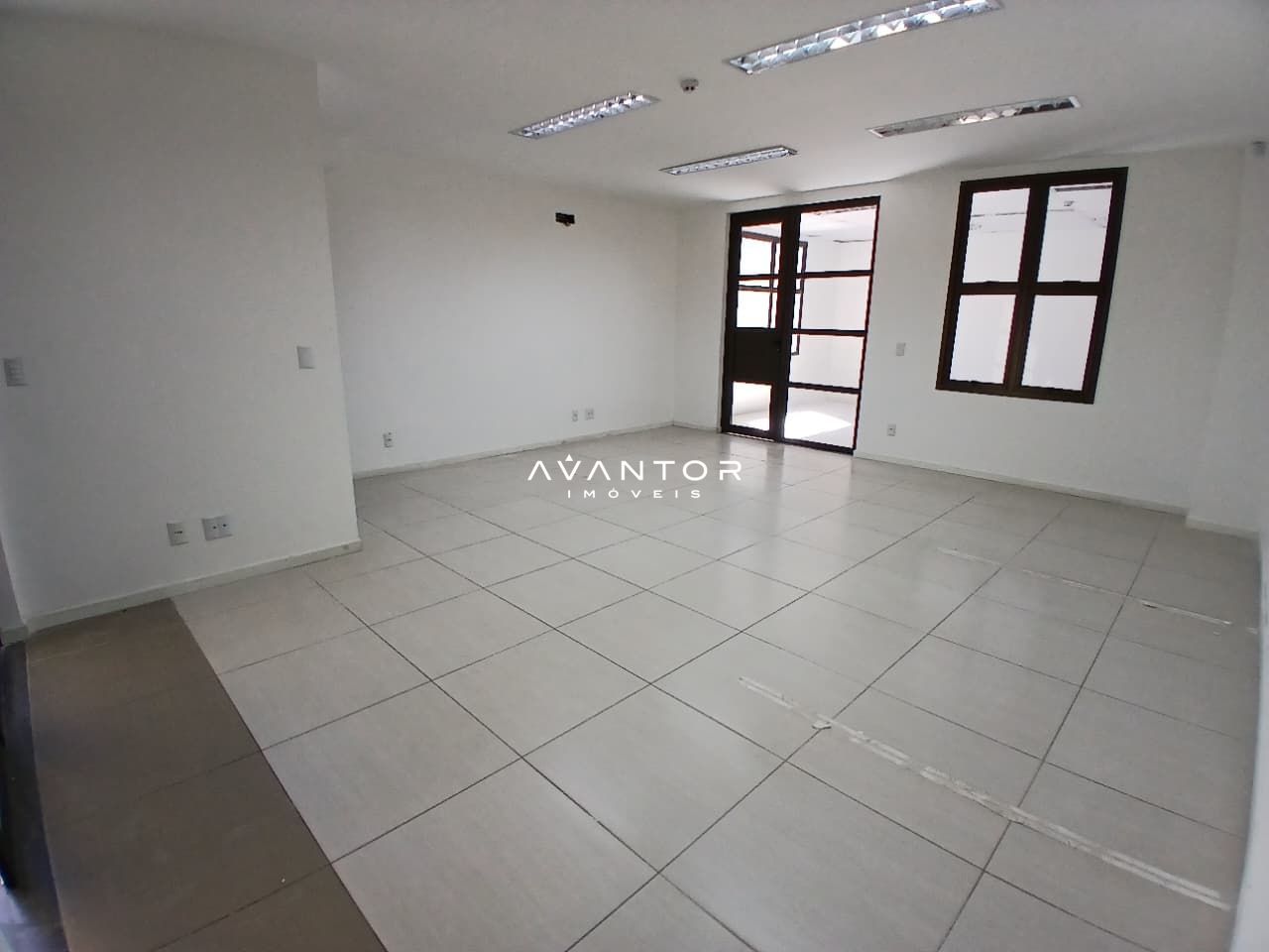 Sala Comercial com 1 sala à venda em Nossa Senhora das Dores, Santa Maria/RS — foto 3 de 5