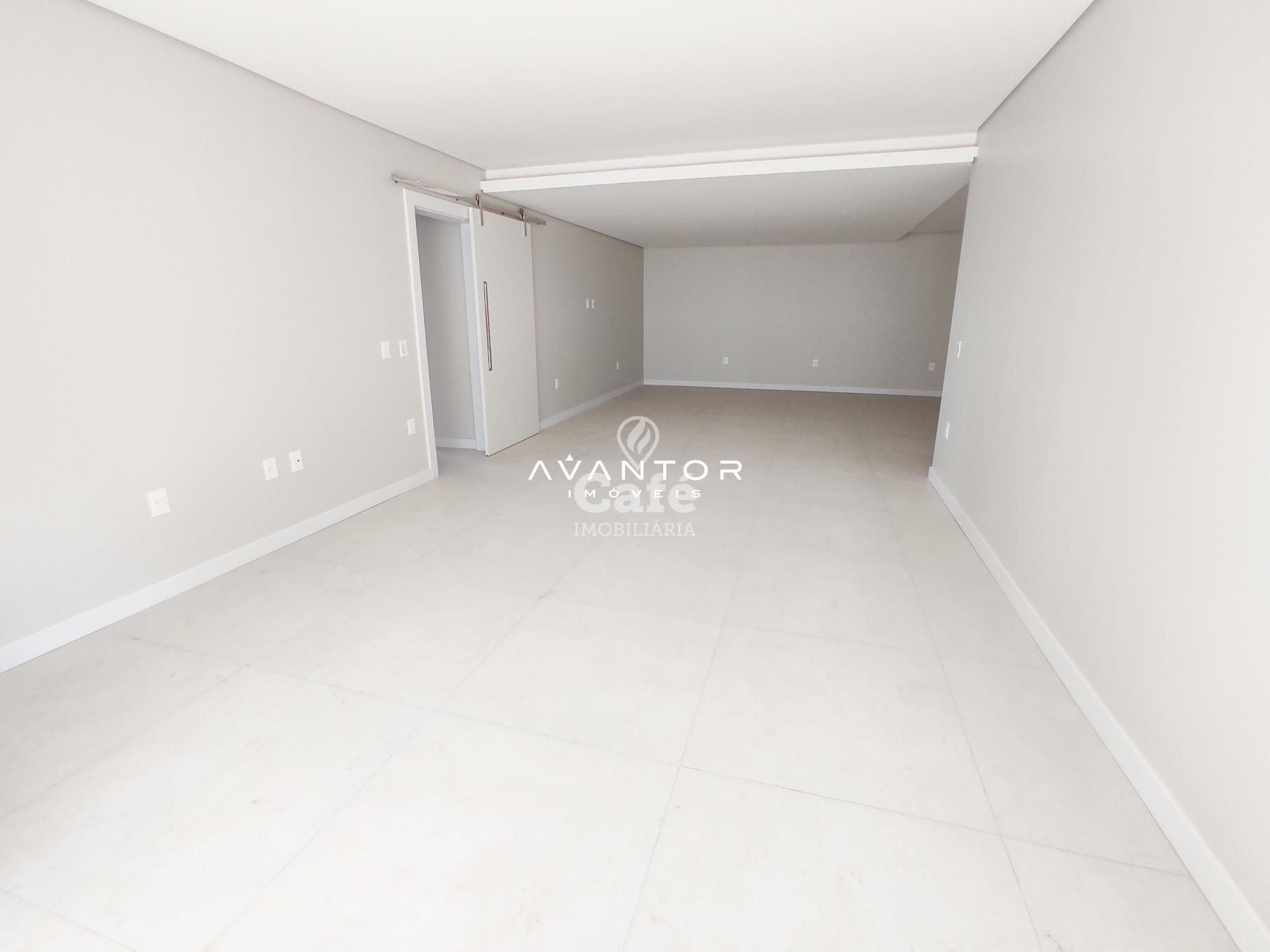 Apartamento amplo com 4 dormitórios, sendo 3 suíte, ampla área gourmet, 3 vagas de garagen — Apartamento com 4 quartos à venda em Nossa Senhora de Lourdes, Santa Maria/RS