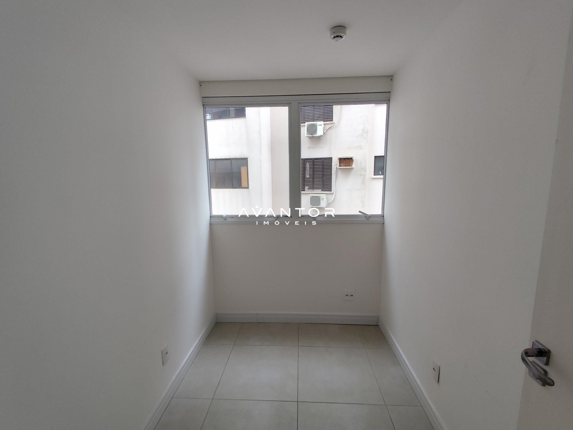 Sala Comercial com 4 salas à venda no Centro Profissional Dr. Pedro Martinez, em Centro, Santa Maria/RS — foto 4 de 9