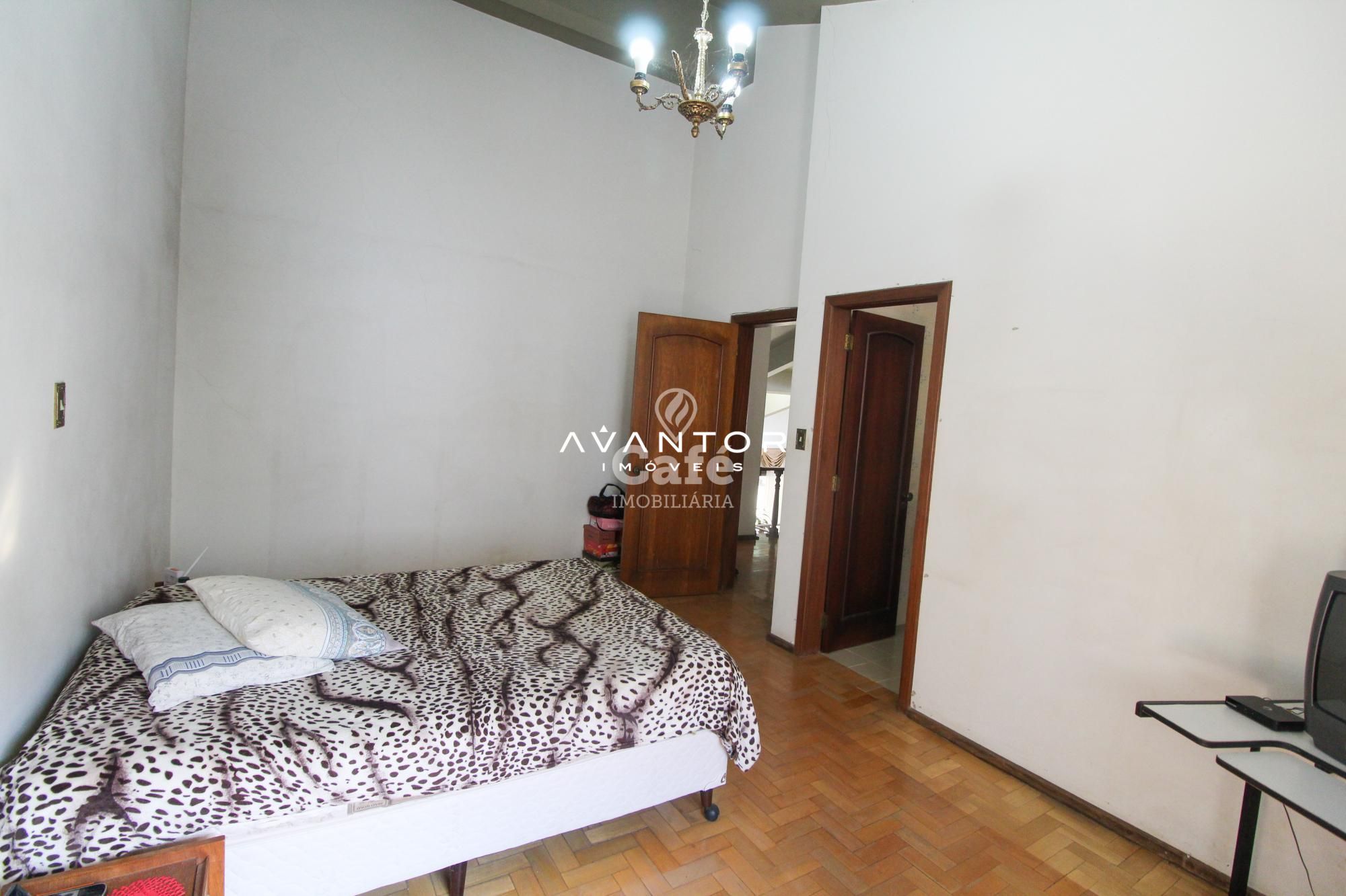 Casa/Terreno localizada em ótimo bairro de Santa Maria/RS — Casa com 5 quartos à venda em Centro, Santa Maria/RS
