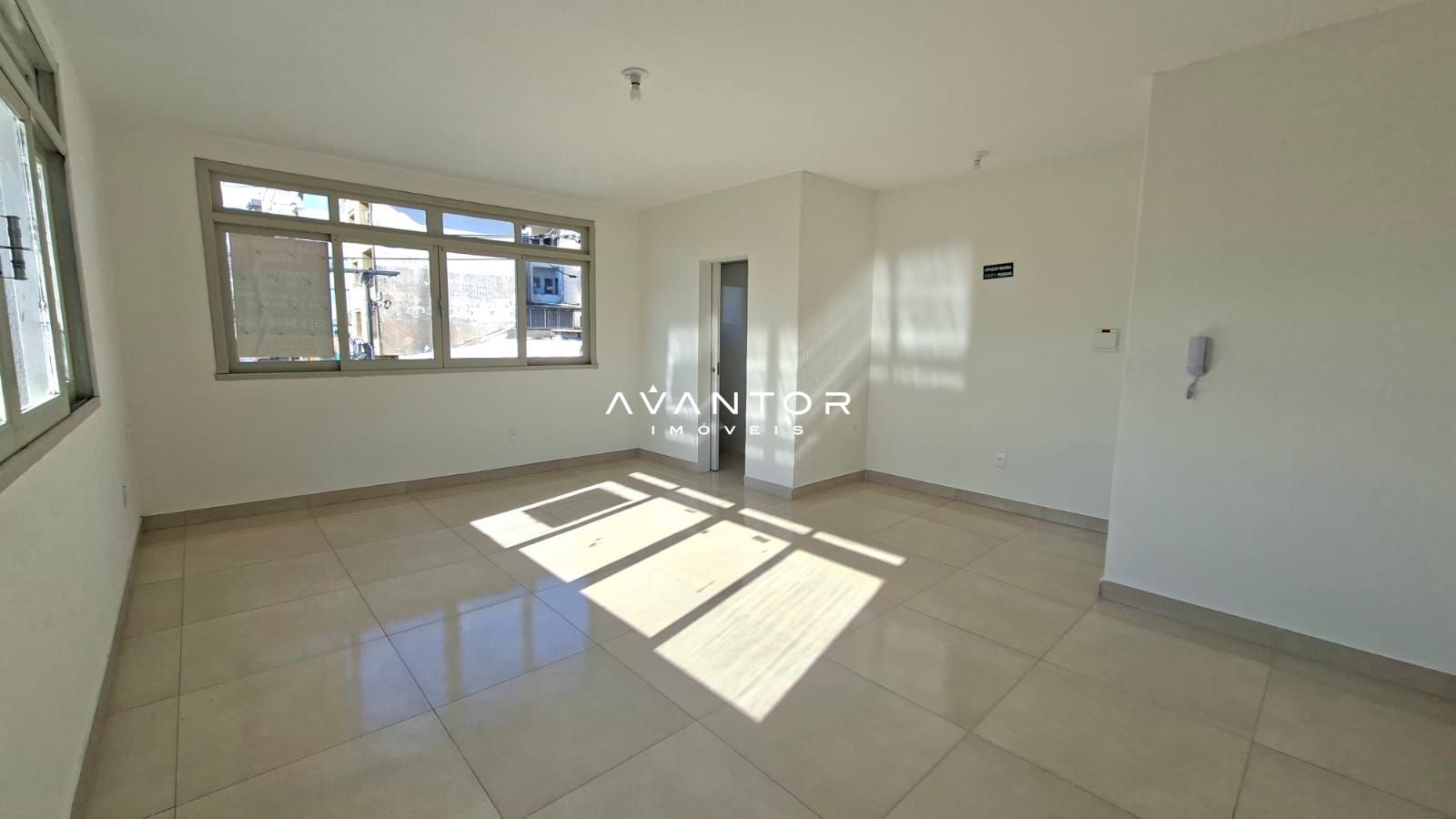 Sala Comercial com 1 sala à venda em Centro, Santa Maria/RS — foto 3 de 14