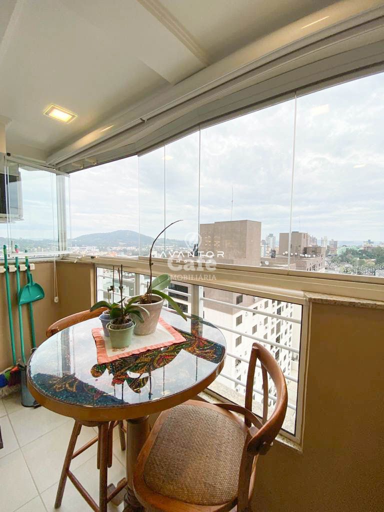 Apto de 2 dormitório mobiliado, com sacada e churrasqueira — Apartamento com 2 quartos à venda em Centro, Santa Maria/RS
