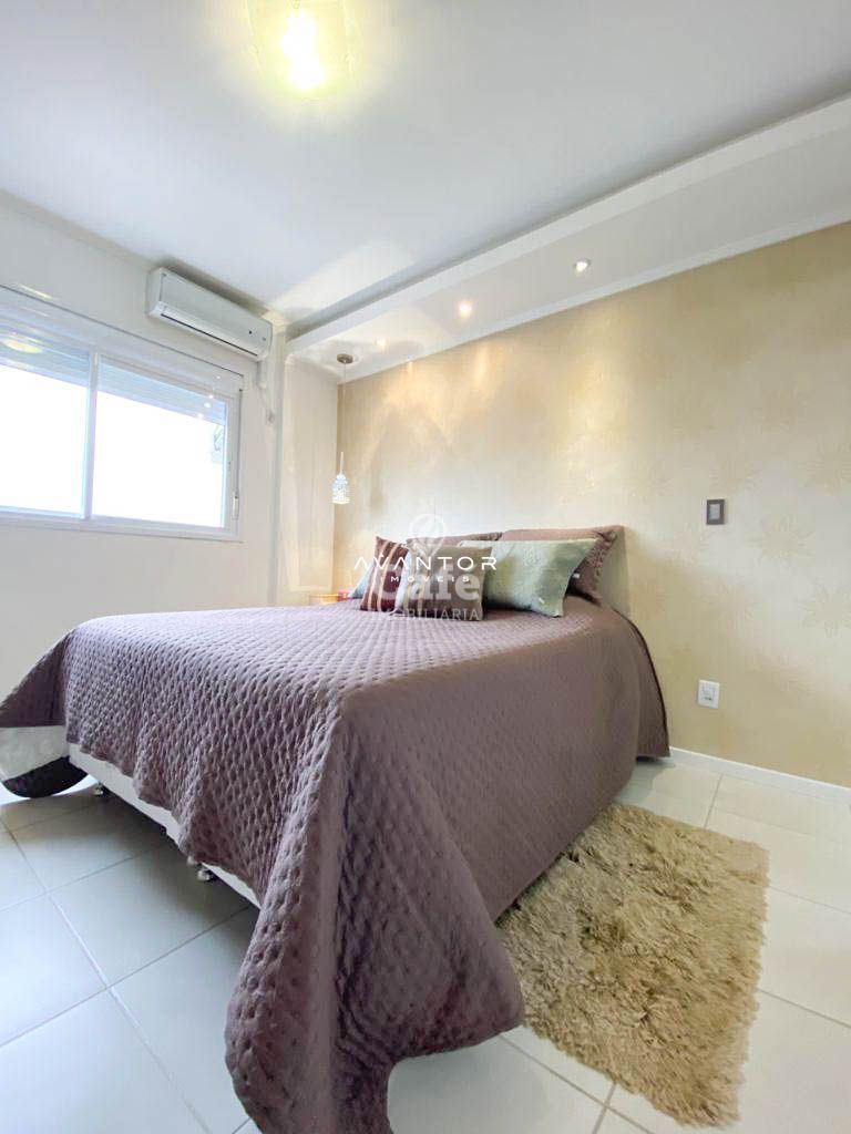 Apto de 2 dormitório mobiliado, com sacada e churrasqueira — Apartamento com 2 quartos à venda em Centro, Santa Maria/RS