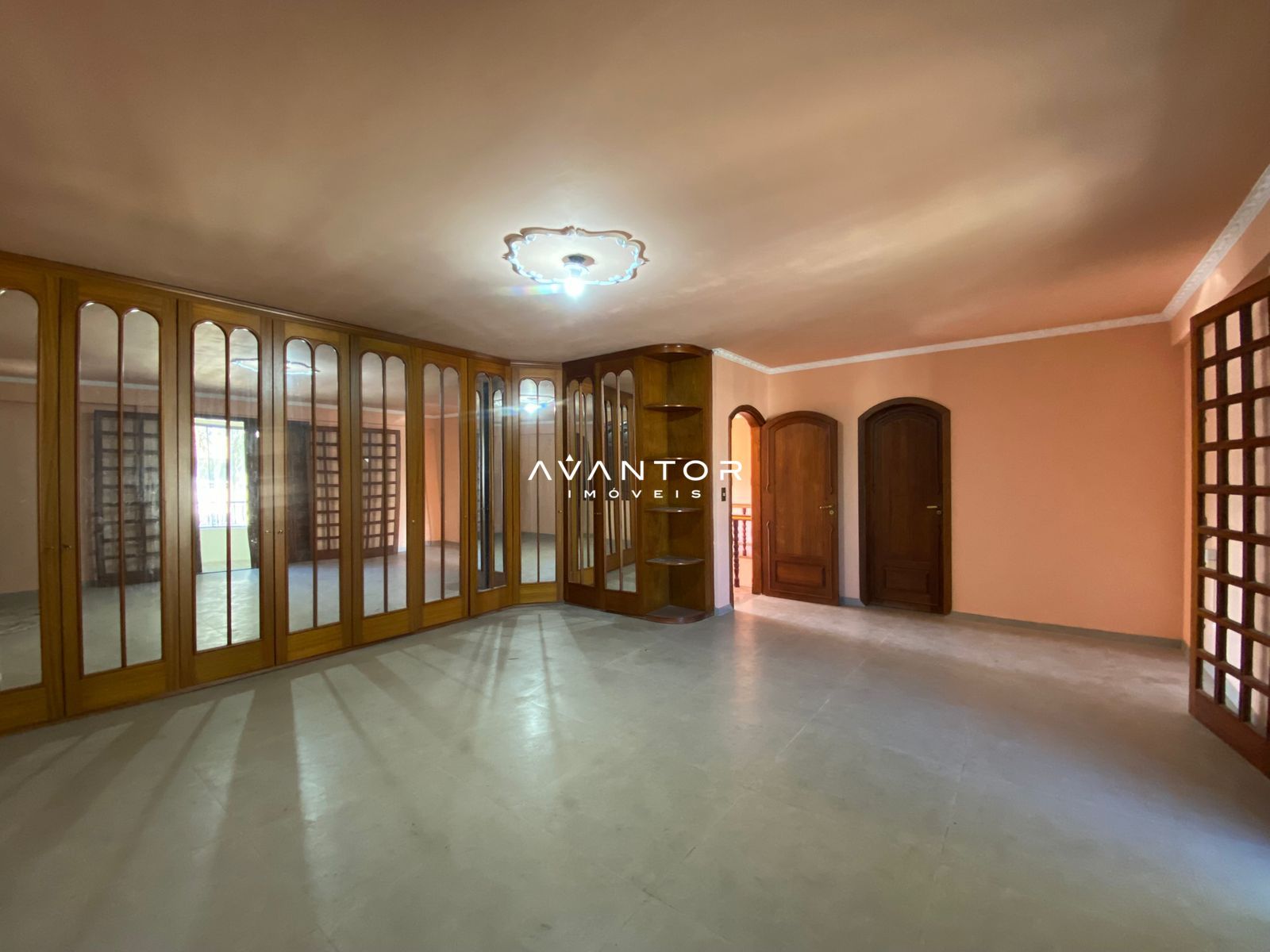 Casa Comercial com 5 salas para alugar em Menino Jesus, Santa Maria/RS — foto 5 de 90