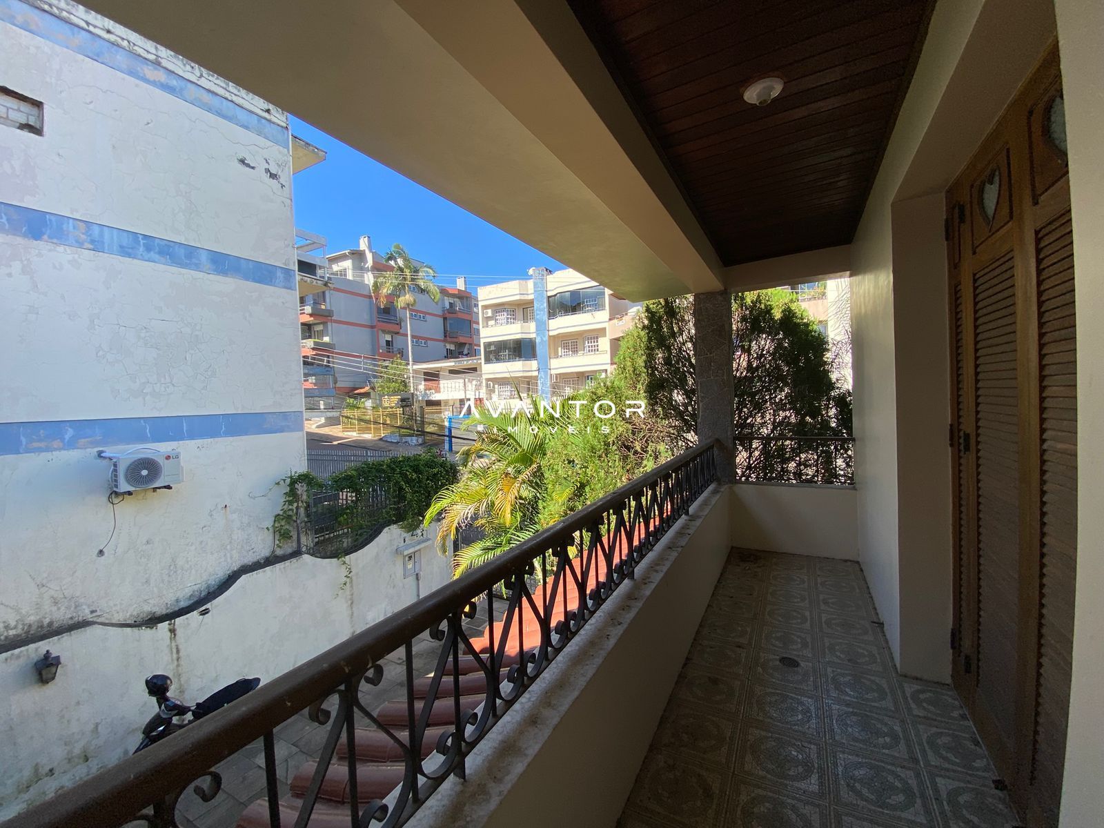 Casa Comercial com 5 salas para alugar em Menino Jesus, Santa Maria/RS — foto 26 de 90