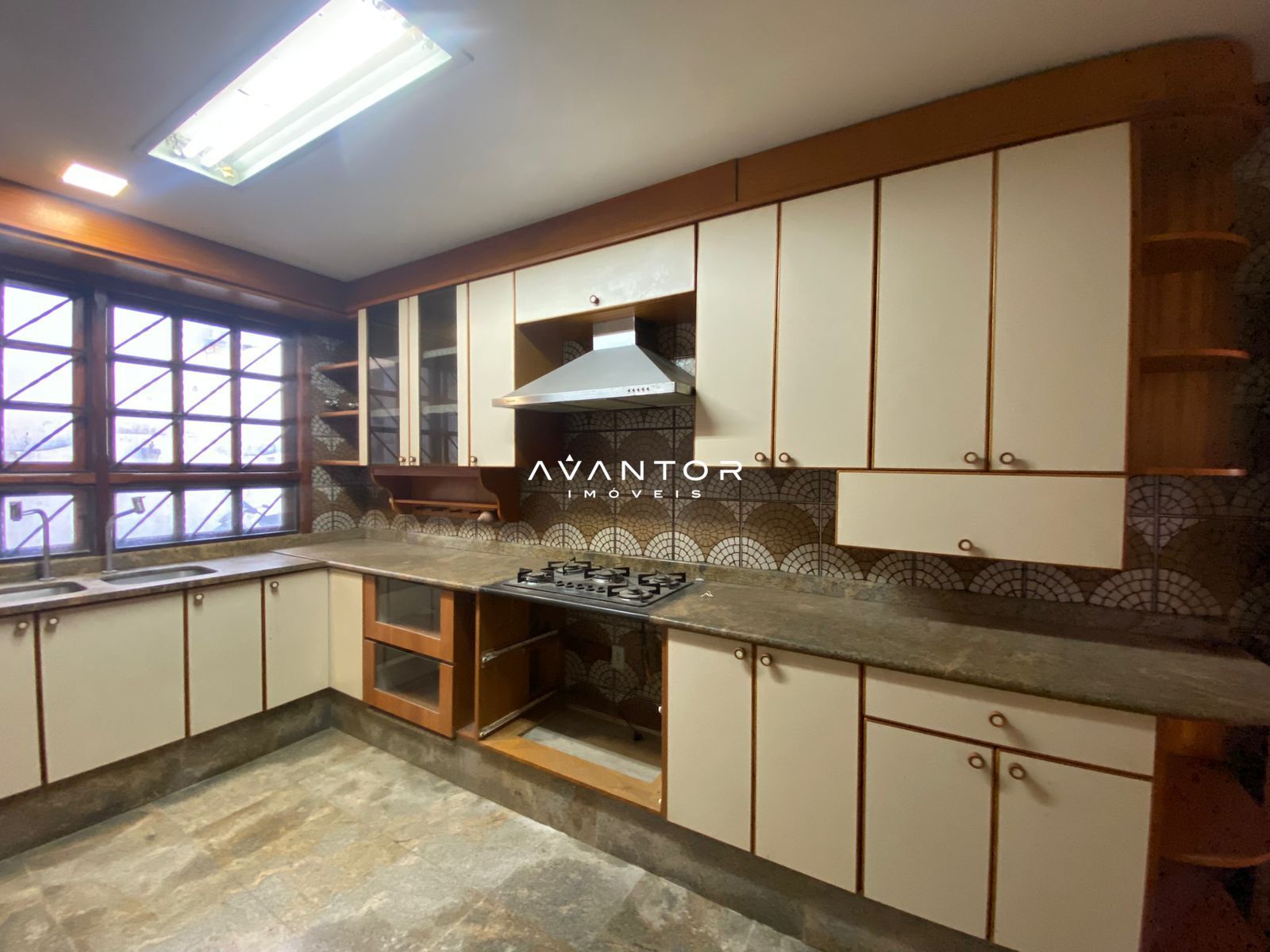 Casa Comercial com 5 salas para alugar em Menino Jesus, Santa Maria/RS — foto 85 de 90
