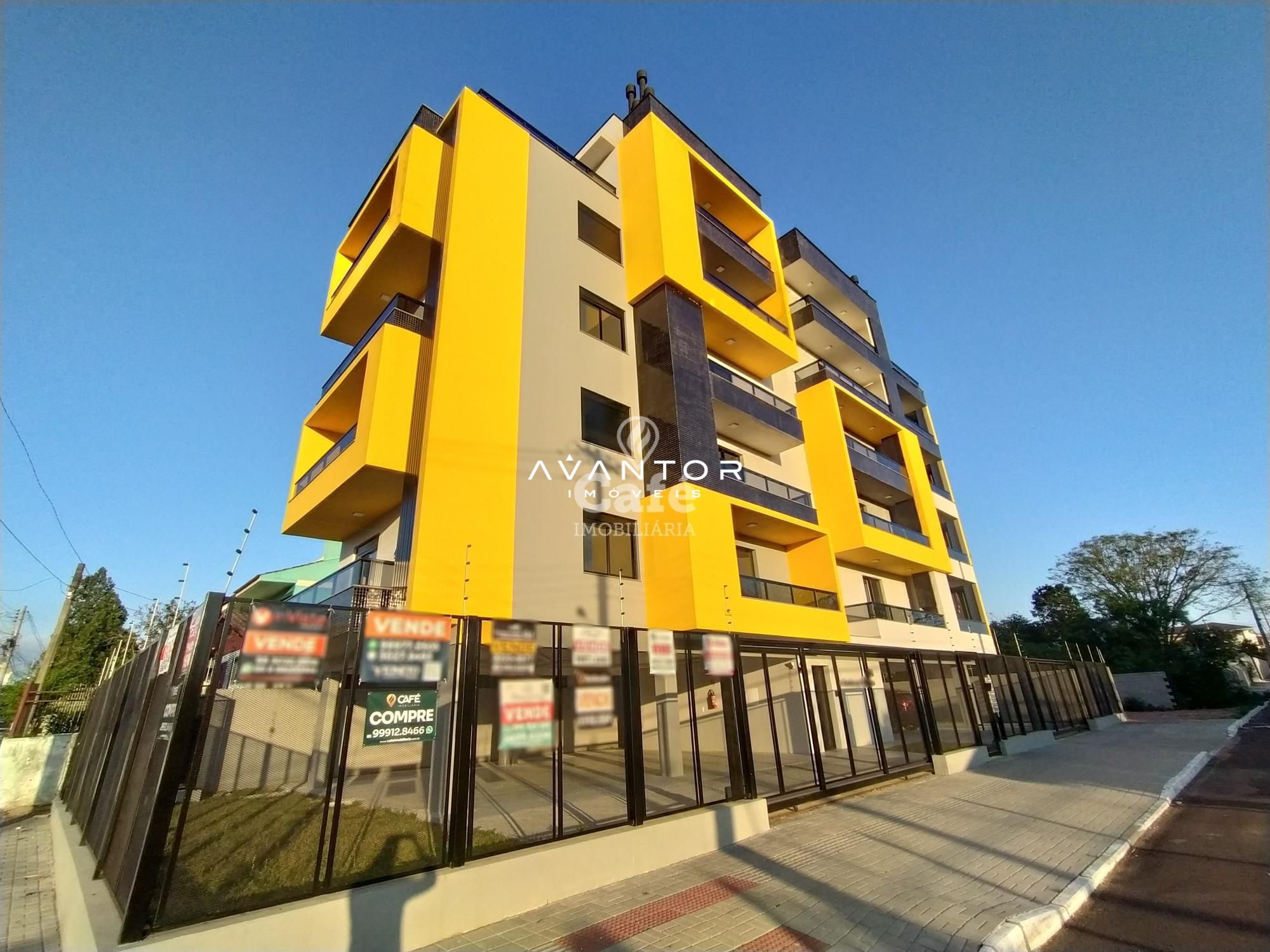 Apartamento, Cobertura, 3 Dormitórios, 1 Suíte, 3 Banheiros, 1 Vaga, Sacada, Churrasqueira — Cobertura com 3 quartos à venda em Duque de Caxias, Santa Maria/RS