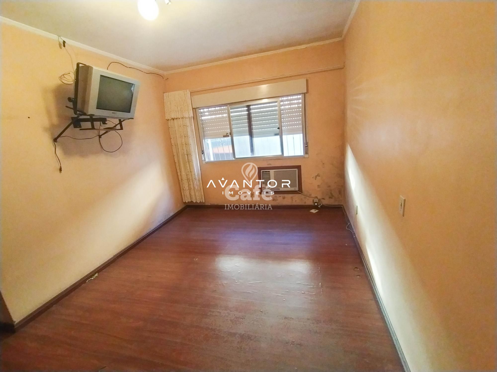 Casa, Terreno, 11x47m², 2 Dormitórios, 2 Banheiros, 3 Vagas, Salão de festas, Nossa Senhor — Casa com 2 quartos à venda em Nossa Senhora do Rosário, Santa Maria/RS