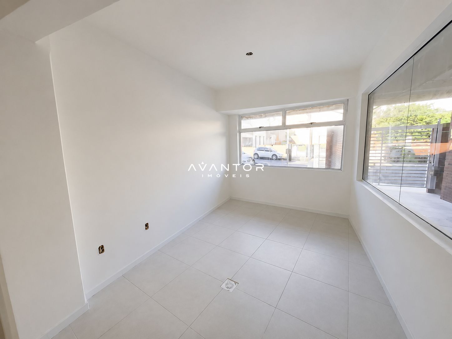Sala Comercial com 3 salas para alugar no Residencial Edson, em Nossa Senhora de Fátima, Santa Maria/RS — foto 2 de 7