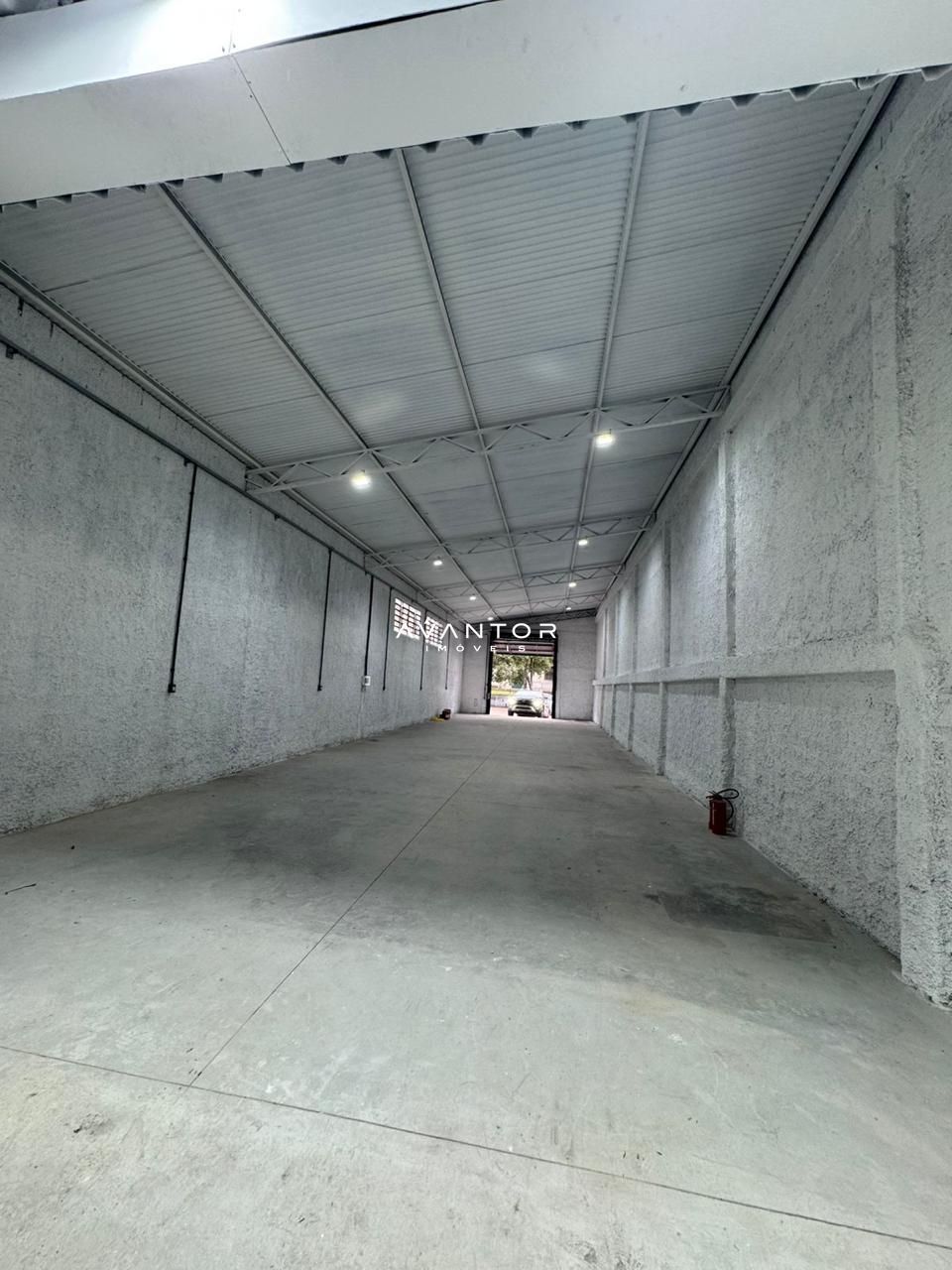 Pavilhão com 1 sala para alugar em Juscelino Kubitschek, Santa Maria/RS — foto 2 de 3