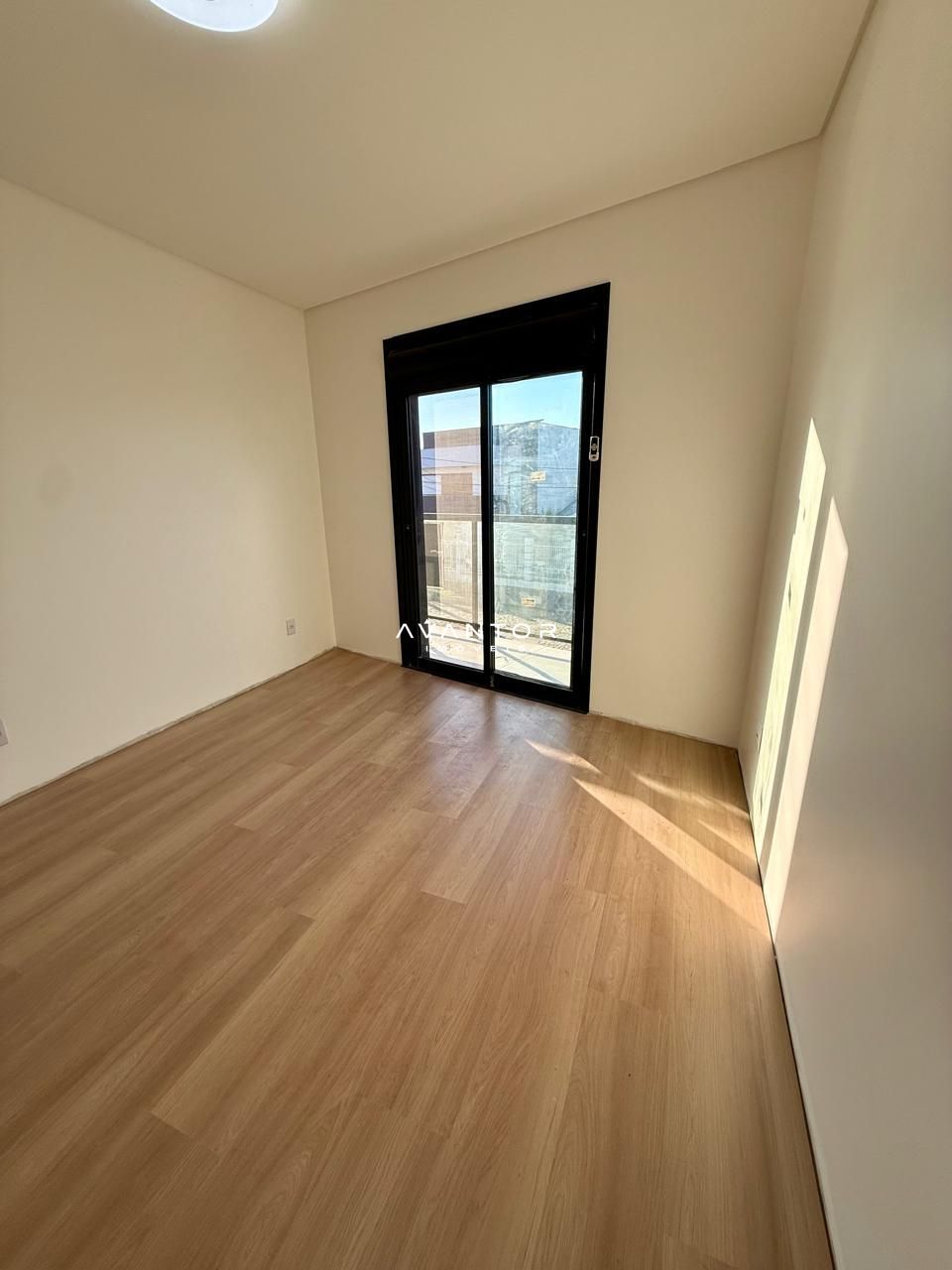 Quarto Solteiro 1 — Casa com 3 quartos à venda em Camobi, Santa Maria/RS