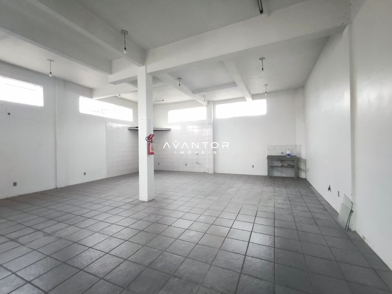 Loja com 1 sala para alugar em Uglione, Santa Maria/RS — foto 6 de 14