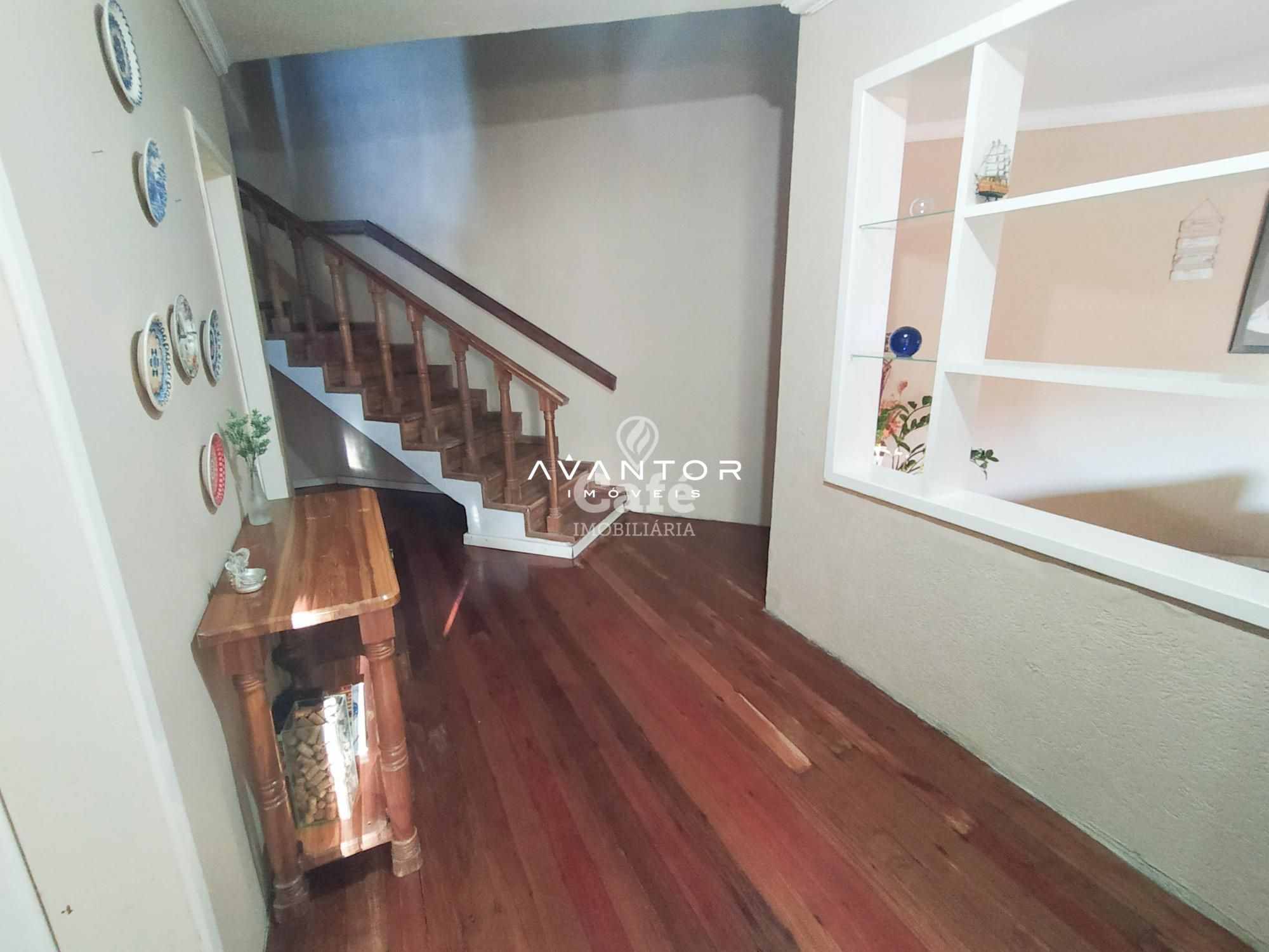 Casa, 4 Dormitórios, 1 Suíte, 3 Banheiros, 2 Vagas, Pátio, Salão De Festas, Churrasqueira — Casa com 4 quartos à venda em Dom Antônio Reis, Santa Maria/RS