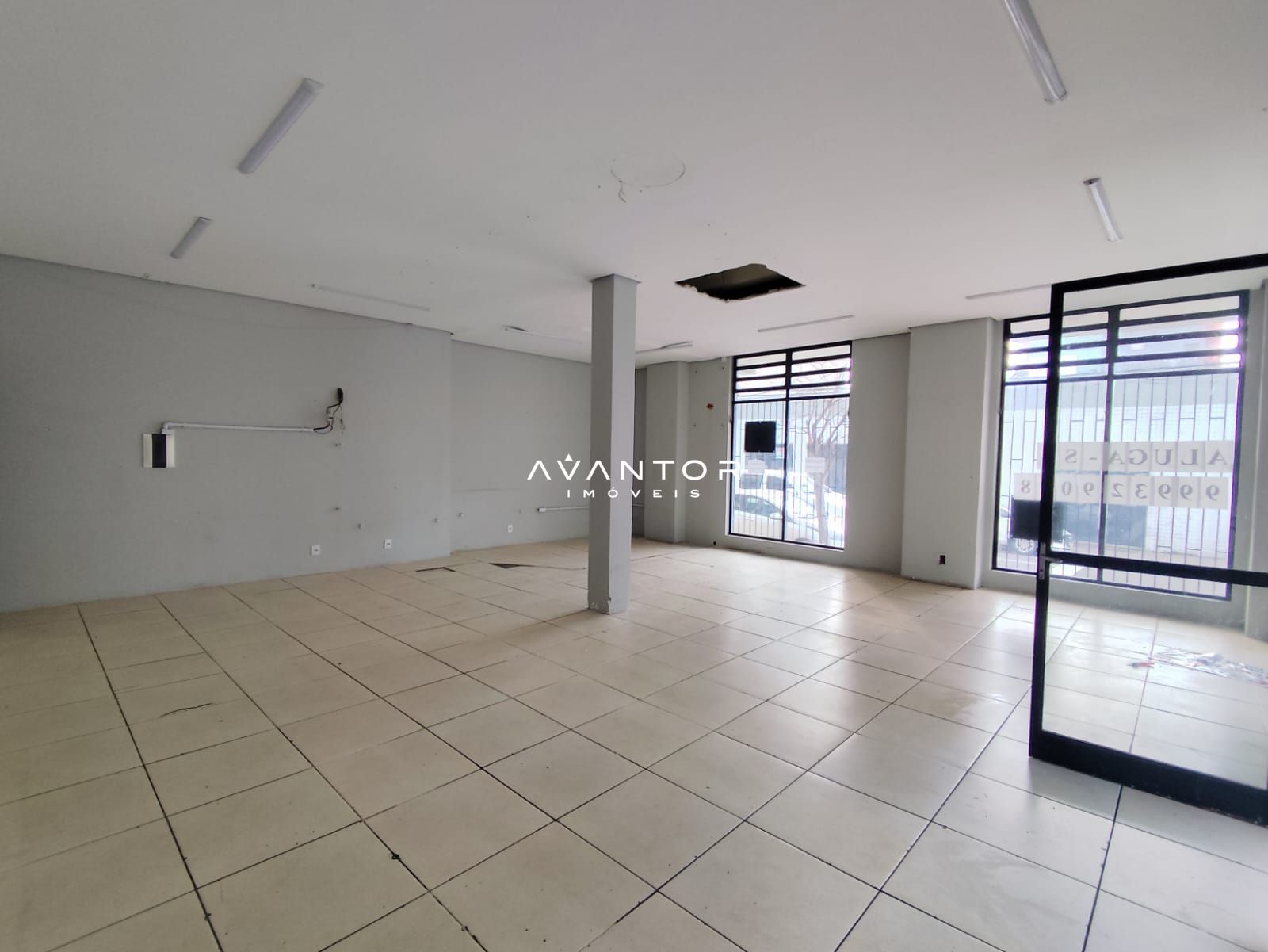 Loja com 1 sala para alugar em Centro, Santa Maria/RS — foto 3 de 5