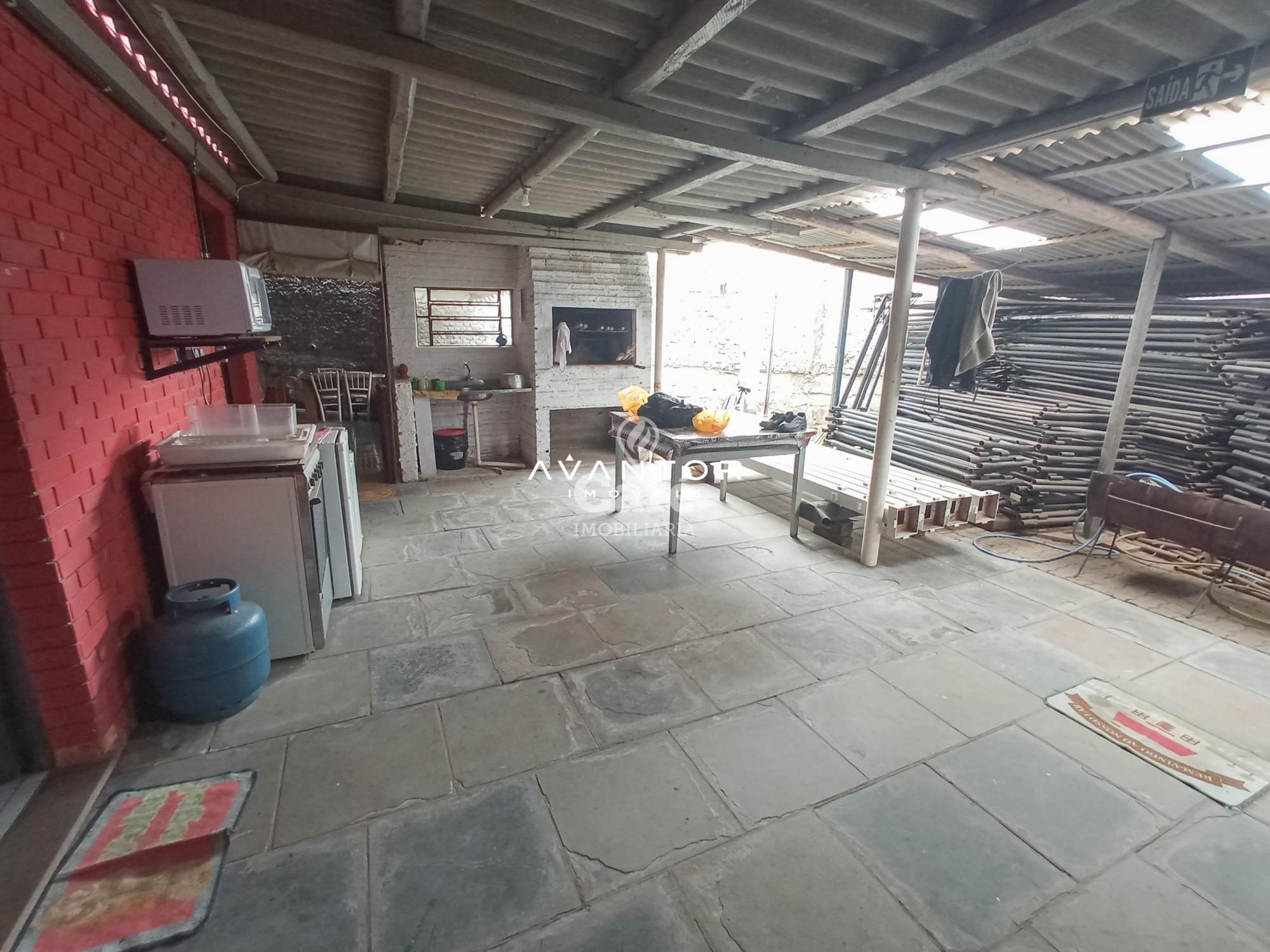Excelente oportunidade!! Pavilhão comercial, faixa velha, com acesso frente /fundos e moni — Pavilhão com 4 salas para alugar em Pé de Plátano, Santa Maria/RS